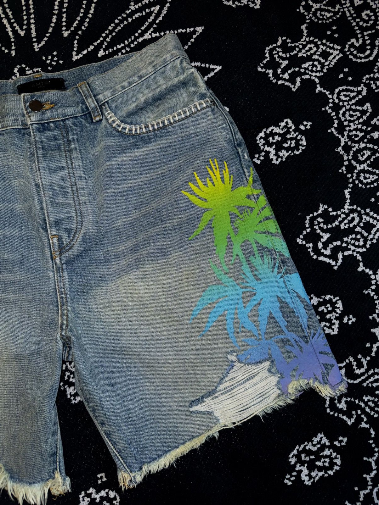 Amiri AMIRI ETERNAL HAPPINESS DENIM DISTRESSED SHORTS Size US 33 - 4 Thumbnail