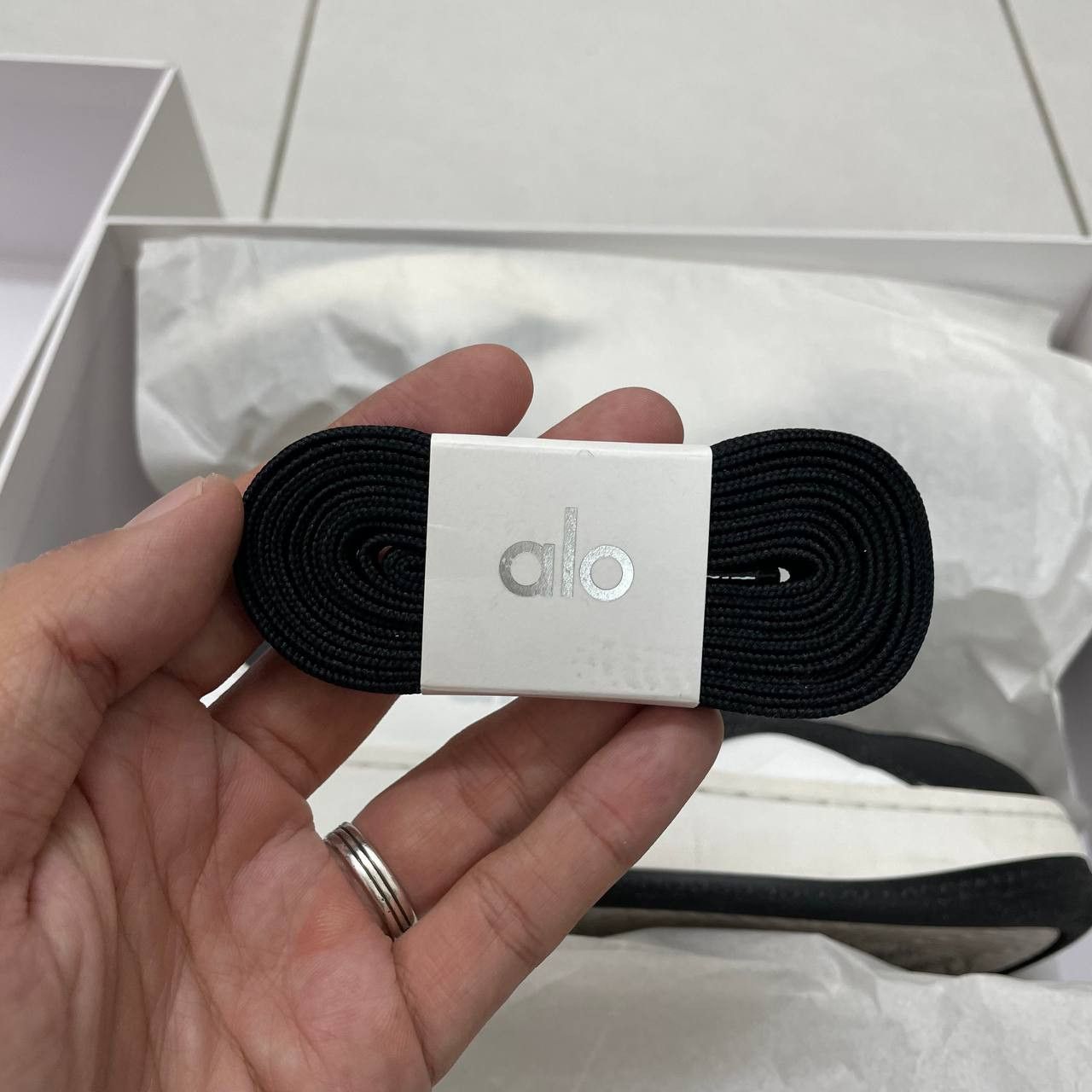 Alo ⭐️SALES⭐️ [11US] ALO YOGA SNEAKERS RECOVERY MODE BLACK WHITE Size US 11 / EU 44 - 6 Thumbnail