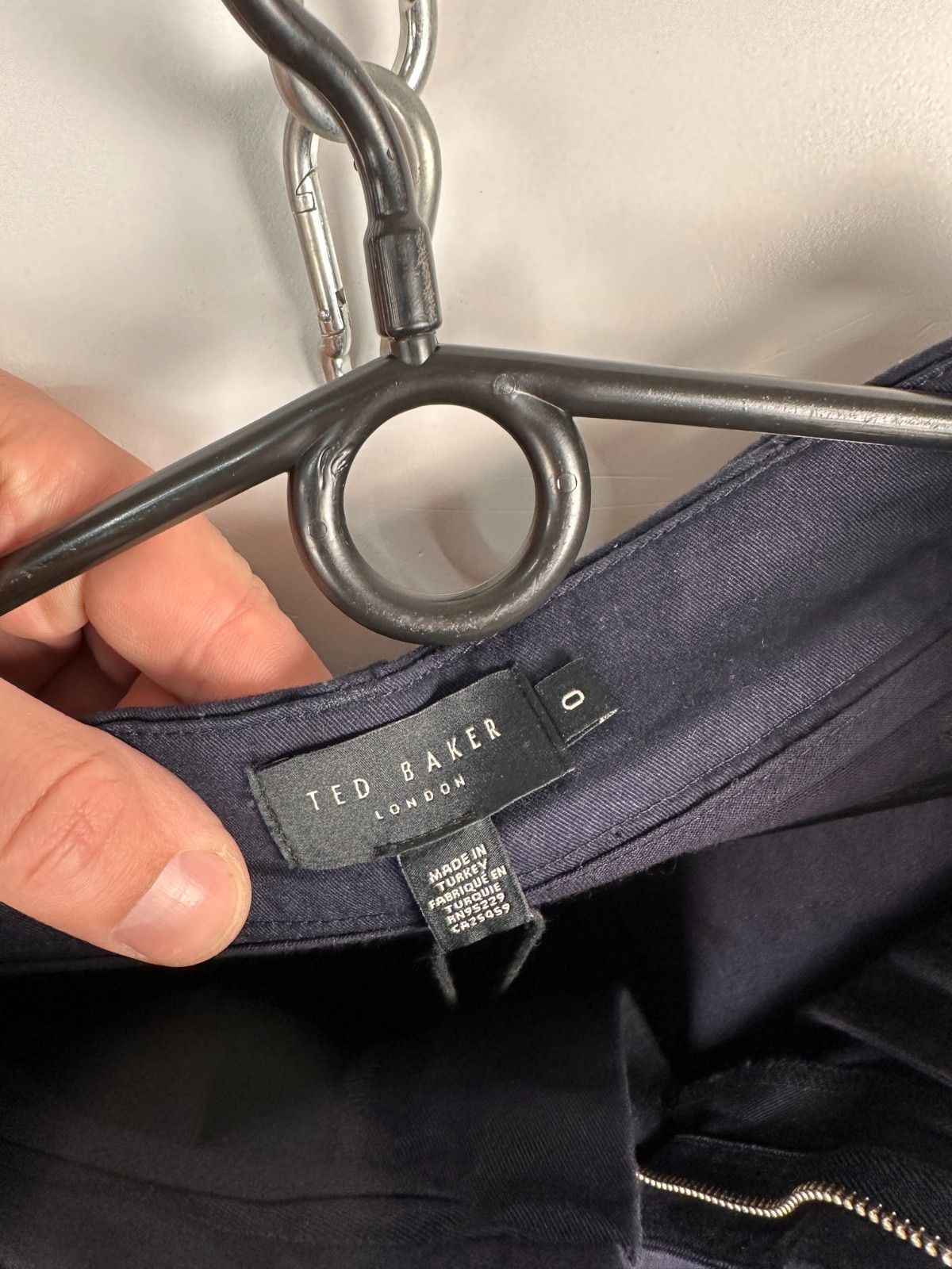 Ted Baker Ted Baker Tapered Trousers Women's Navy Size 0 Size 25" / US 0 / IT 36 - 6 Thumbnail