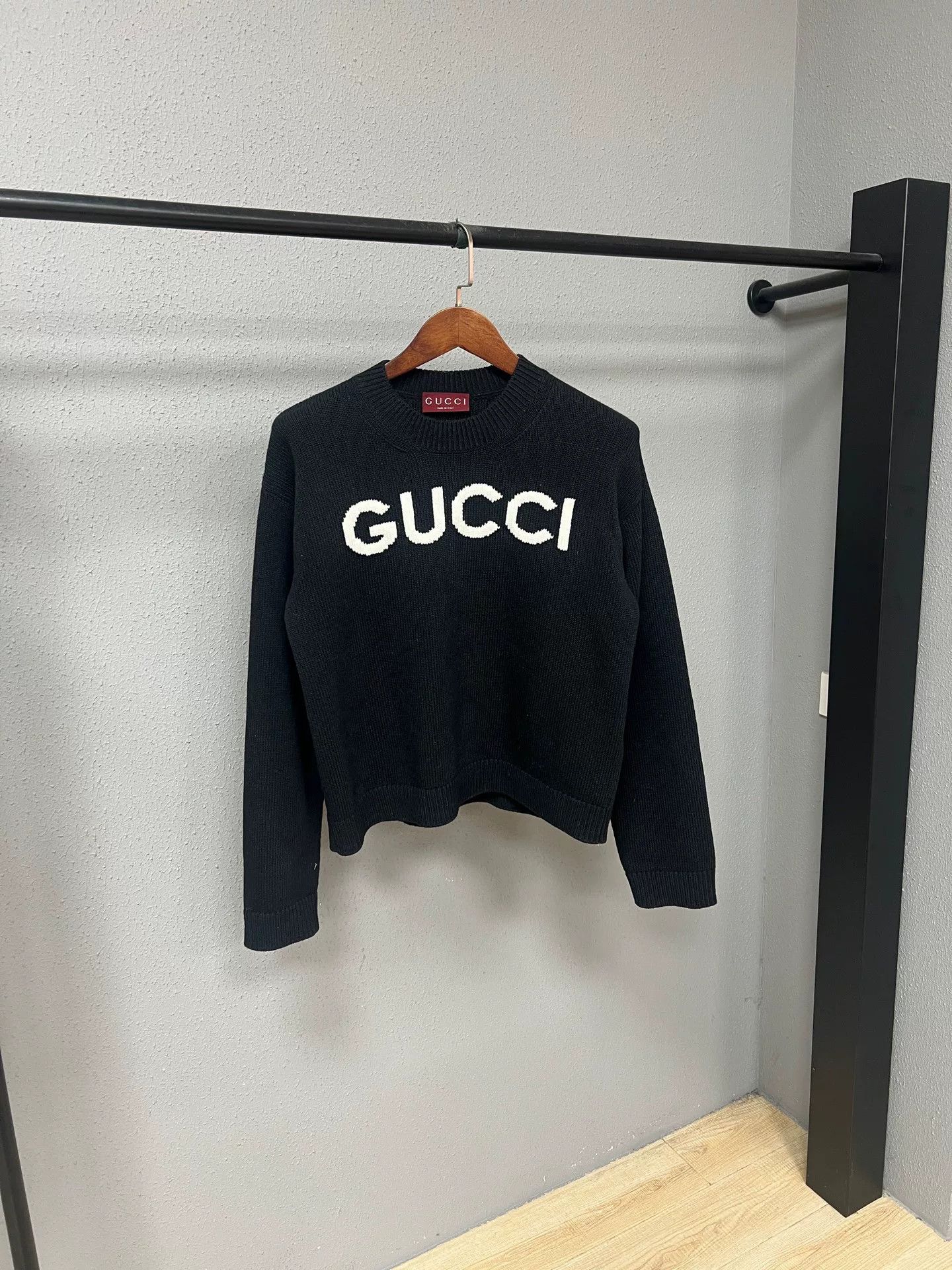 Gucci Gucci Knit Sweater XL Women Size XL / US 12-14 / IT 48-50 - 1 Thumbnail