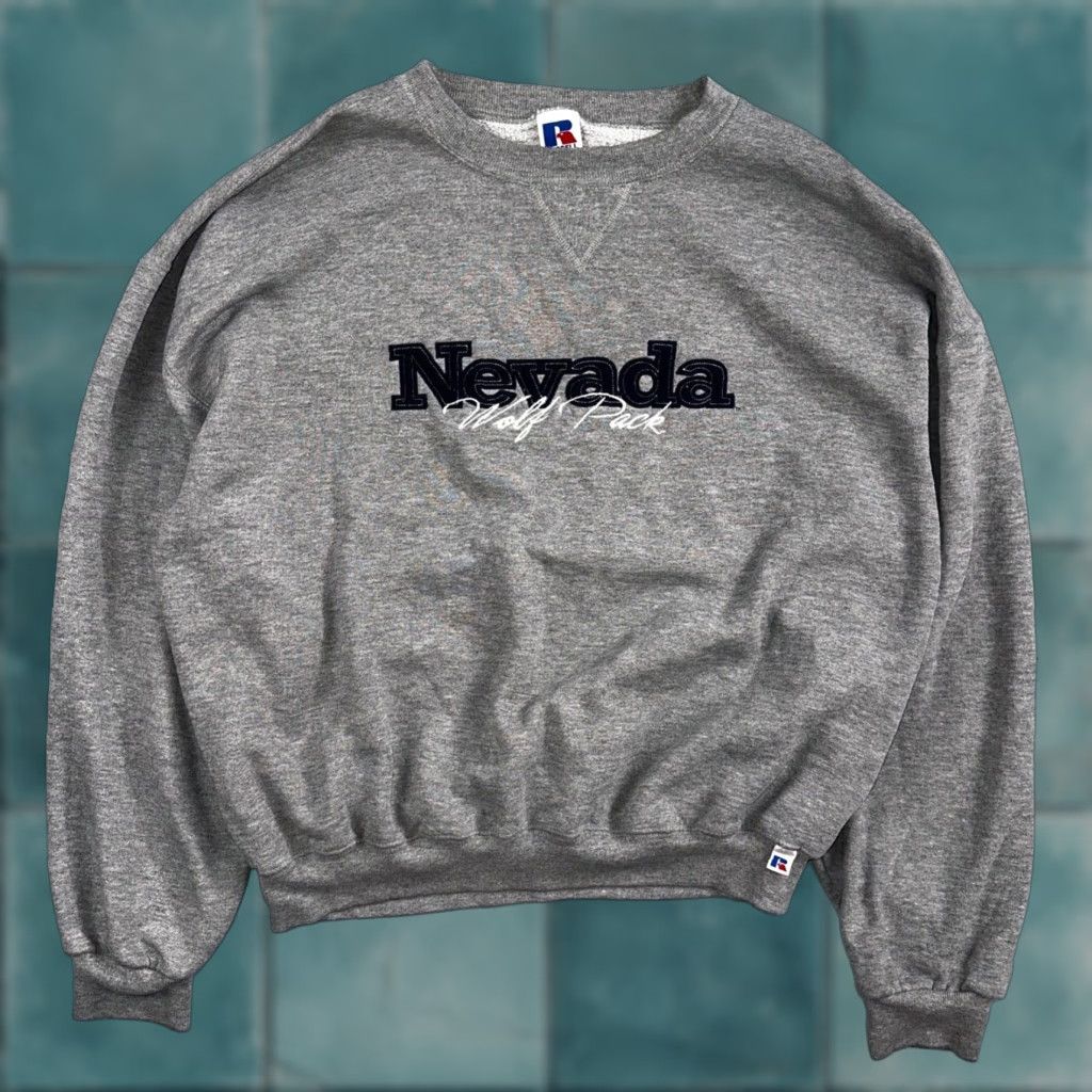 Russell Athletic VINTAGE Russell Athletic Sweatshirt XL Nevada Wolf Pack Gray Crewneck Men XL Sports 90s College Logo Pullover Size US XL / EU 56 / 4 - 1 Thumbnail