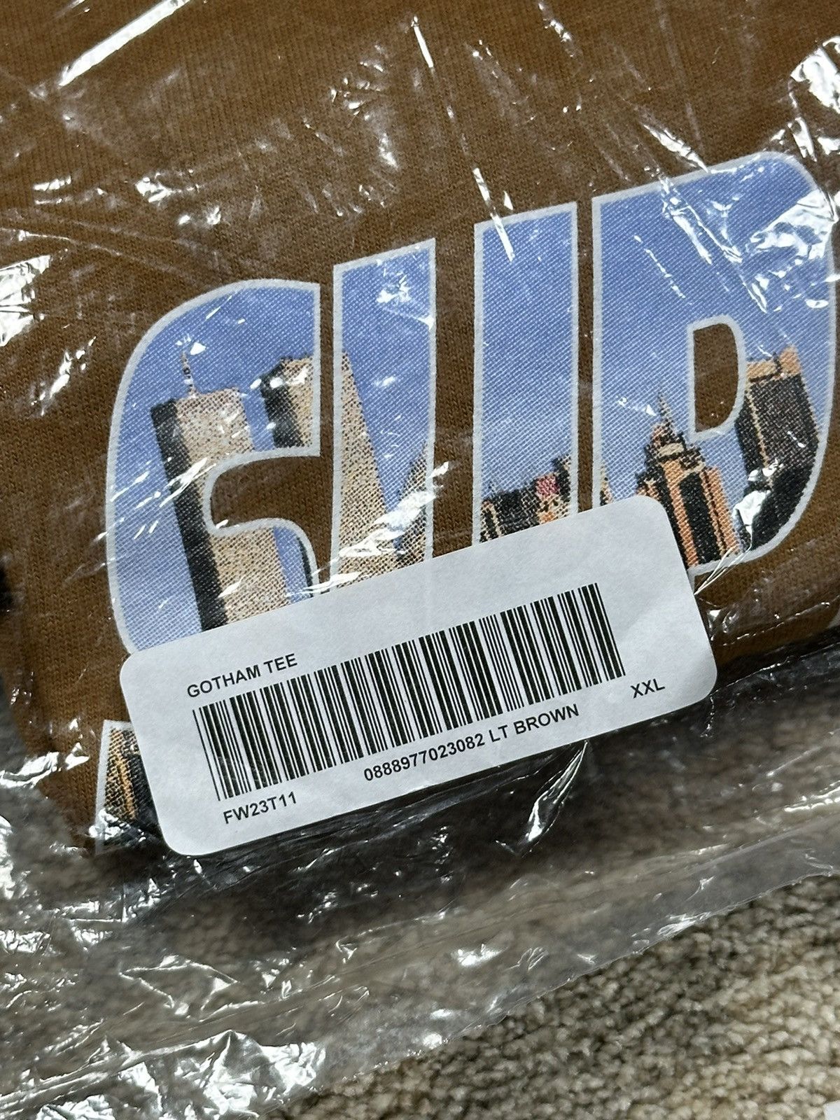 Supreme Supreme Gotham Tee - Light Brown - XXL - FW23 Size US XXL / EU 58 / 5 - 4 Thumbnail