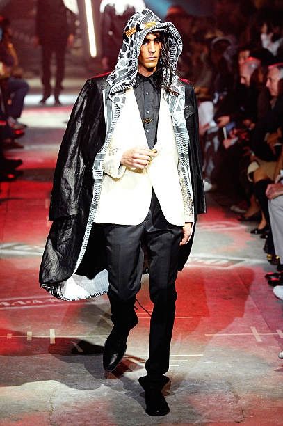 John Galliano John Galliano • Vintage Runway Coat • SS 2008 Size US L / EU 52-54 / 3 - 5 Thumbnail