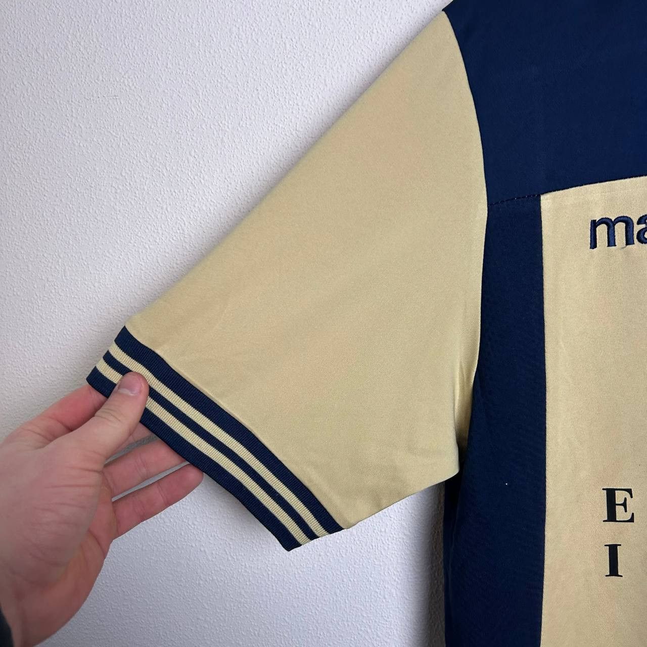 Macron Vintage Macron FC Leedc United home 2000s soccer jersey Size US L / EU 52-54 / 3 - 5 Thumbnail