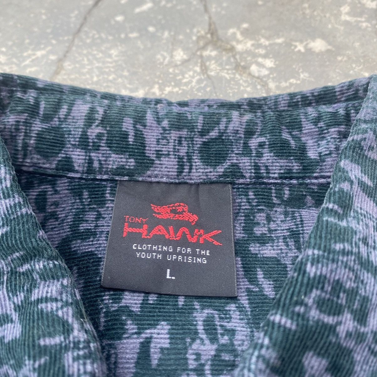 Tony Hawk Vintage TONY HAWK BIRDHOUSE Skulls Corduroy Shirt Size US L / EU 52-54 / 3 - 12 Thumbnail
