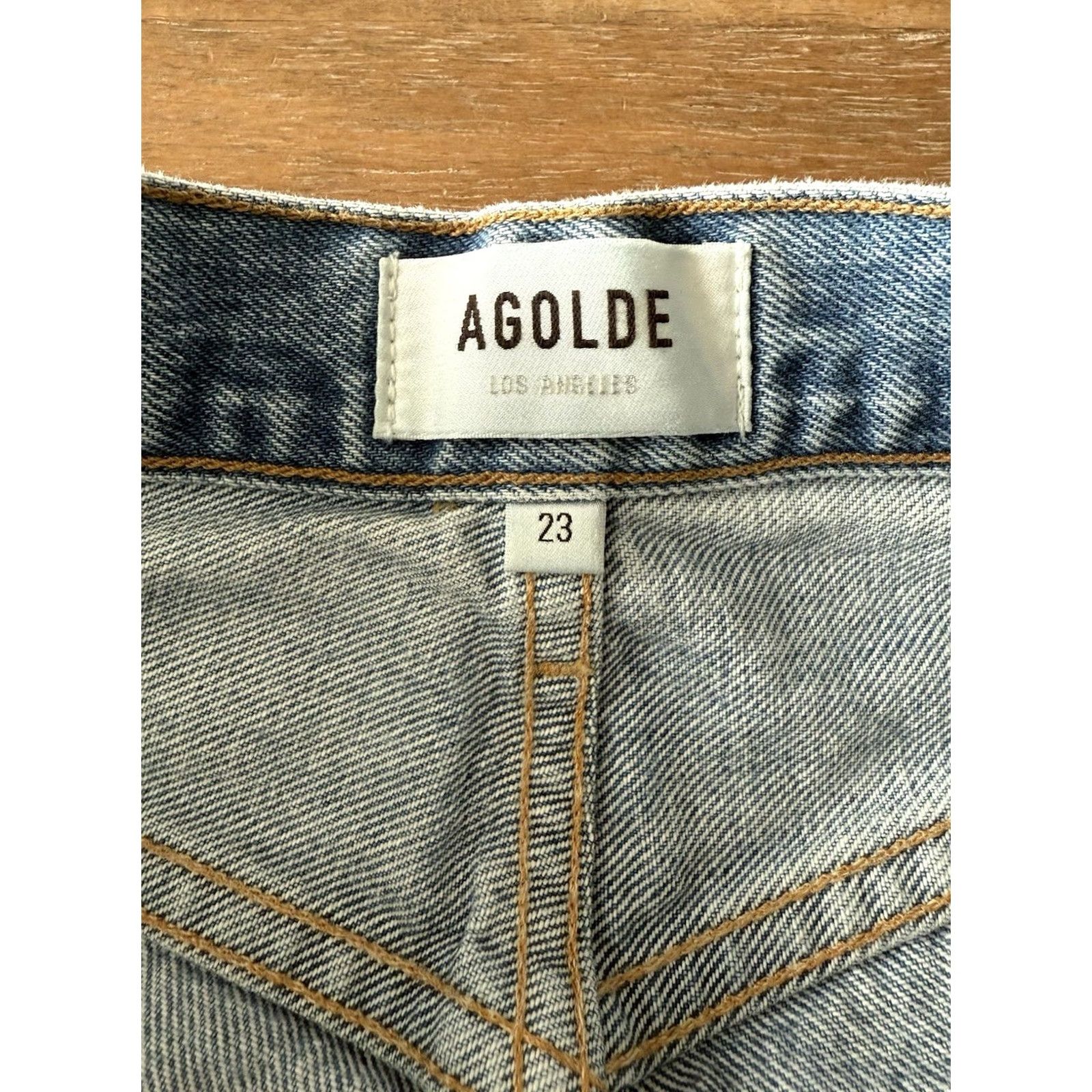 Agolde AGOLDE 90's Mid Rise Loose Fit Jeans Womens 23 Light Wash Blue Denim 5-Pocket Button Rise High Straight Cruiser 90s Grunge Retro City USA Womens Size 40" / US 18 - 3 Thumbnail