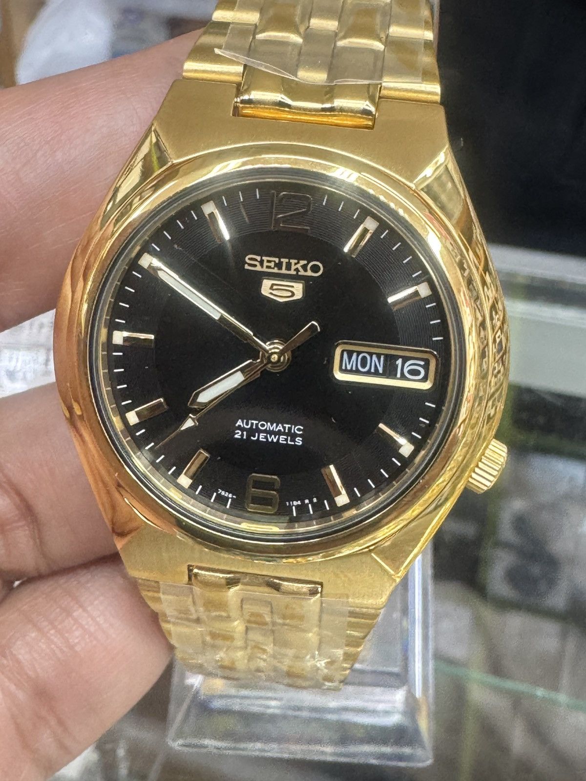 Seiko Seiko Men's Seiko 5 Automatic Gold Dial Size 38 - 1 Thumbnail