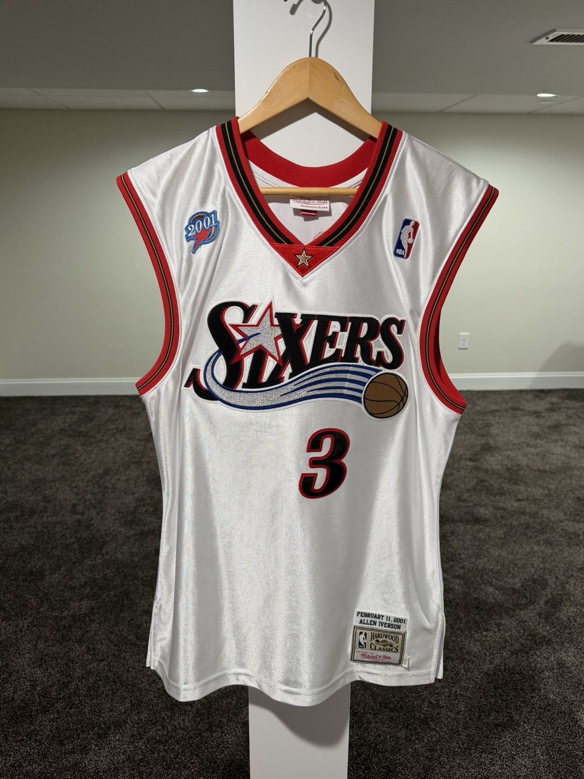 Mitchell & Ness Mitchell & Ness x NBA White Allen Iverson 2001 Sixers Jersey Size US M / EU 48-50 / 2 - 15 Thumbnail