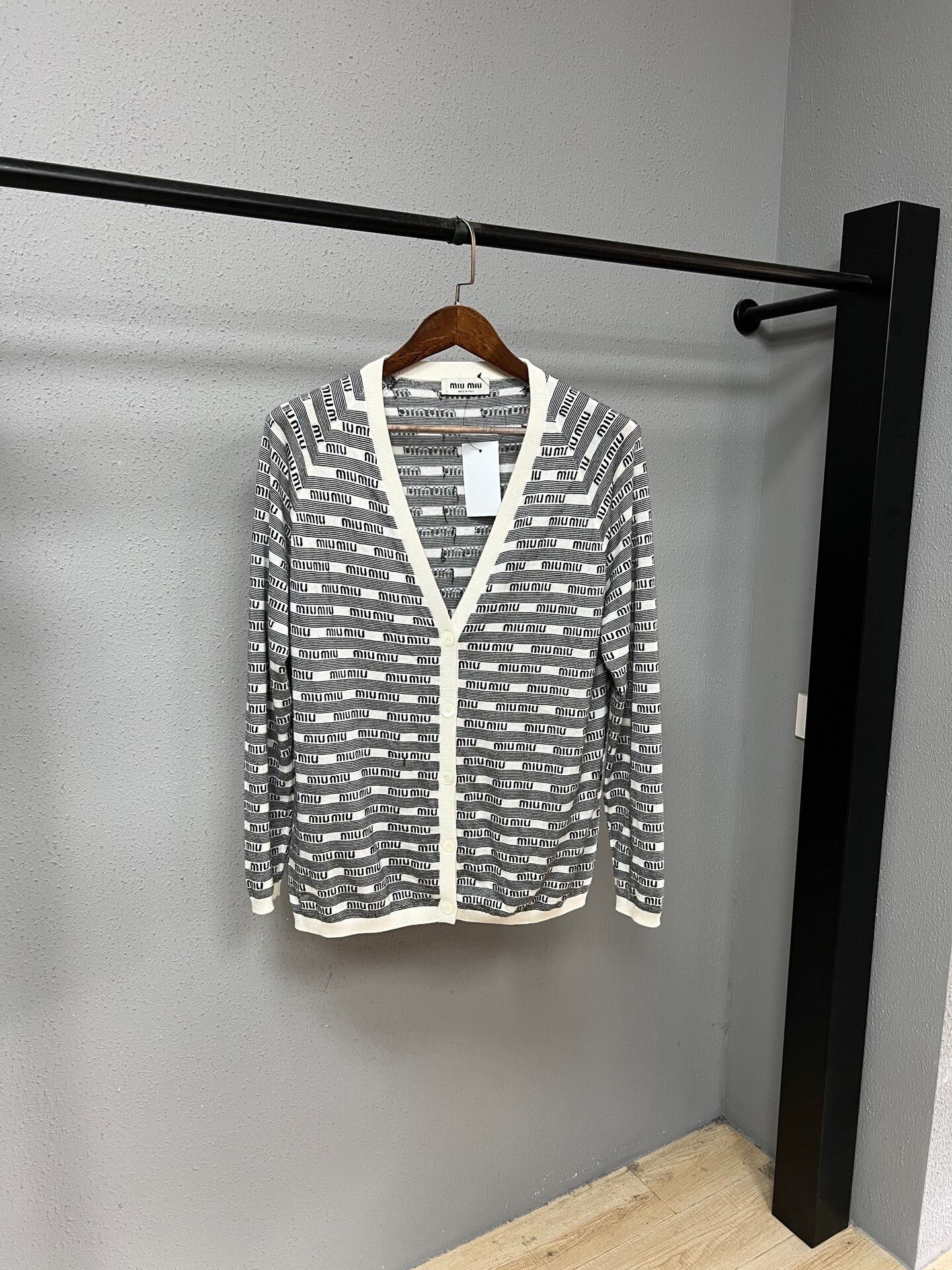 Miu Miu miu miu black and white printed cardigan Size M / US 6-8 / IT 42-44 - 1 Thumbnail