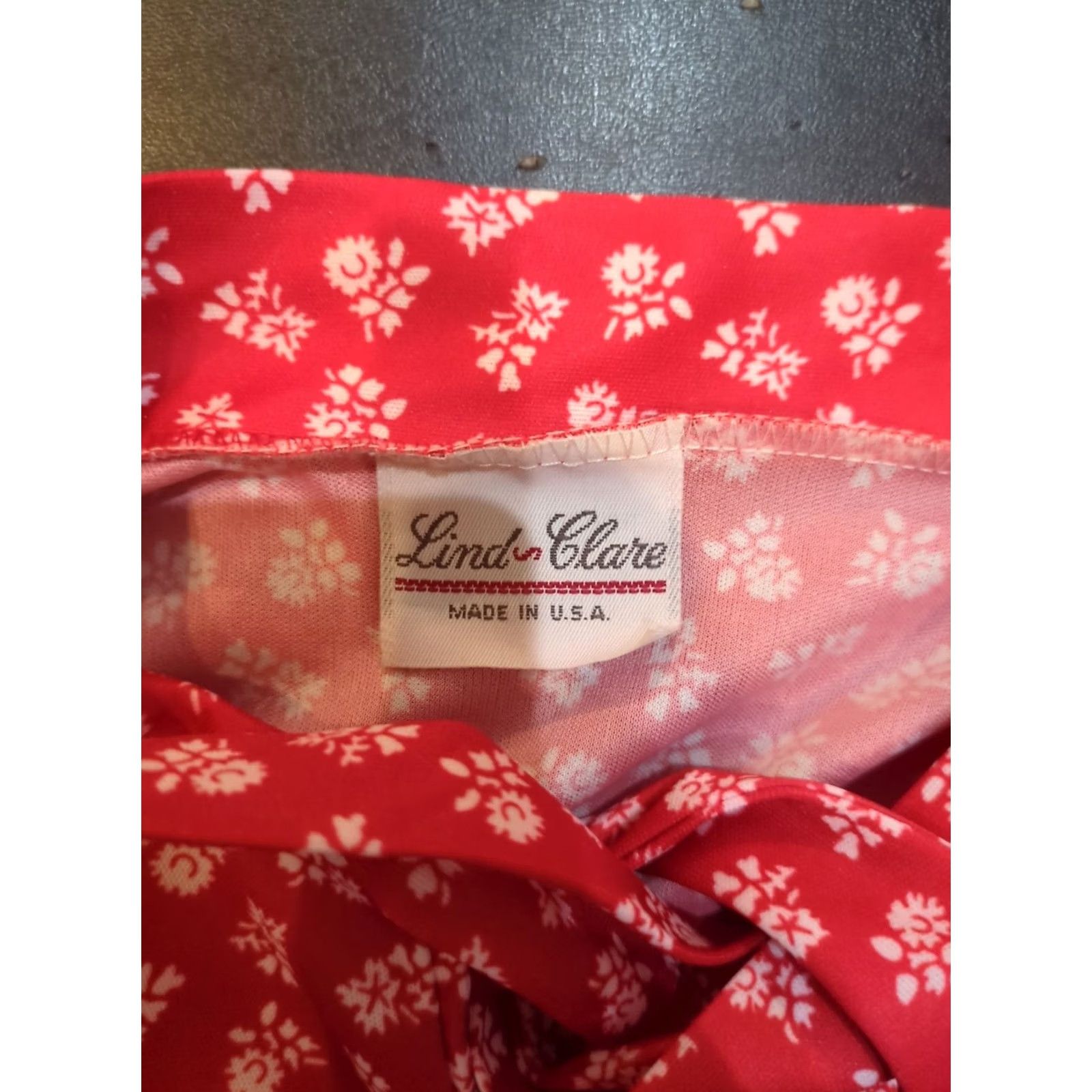Vintage VINTAGE Lind Clare Shirt Womens L Red Floral Blouse Top Size L / US 10 / IT 46 - 3 Thumbnail