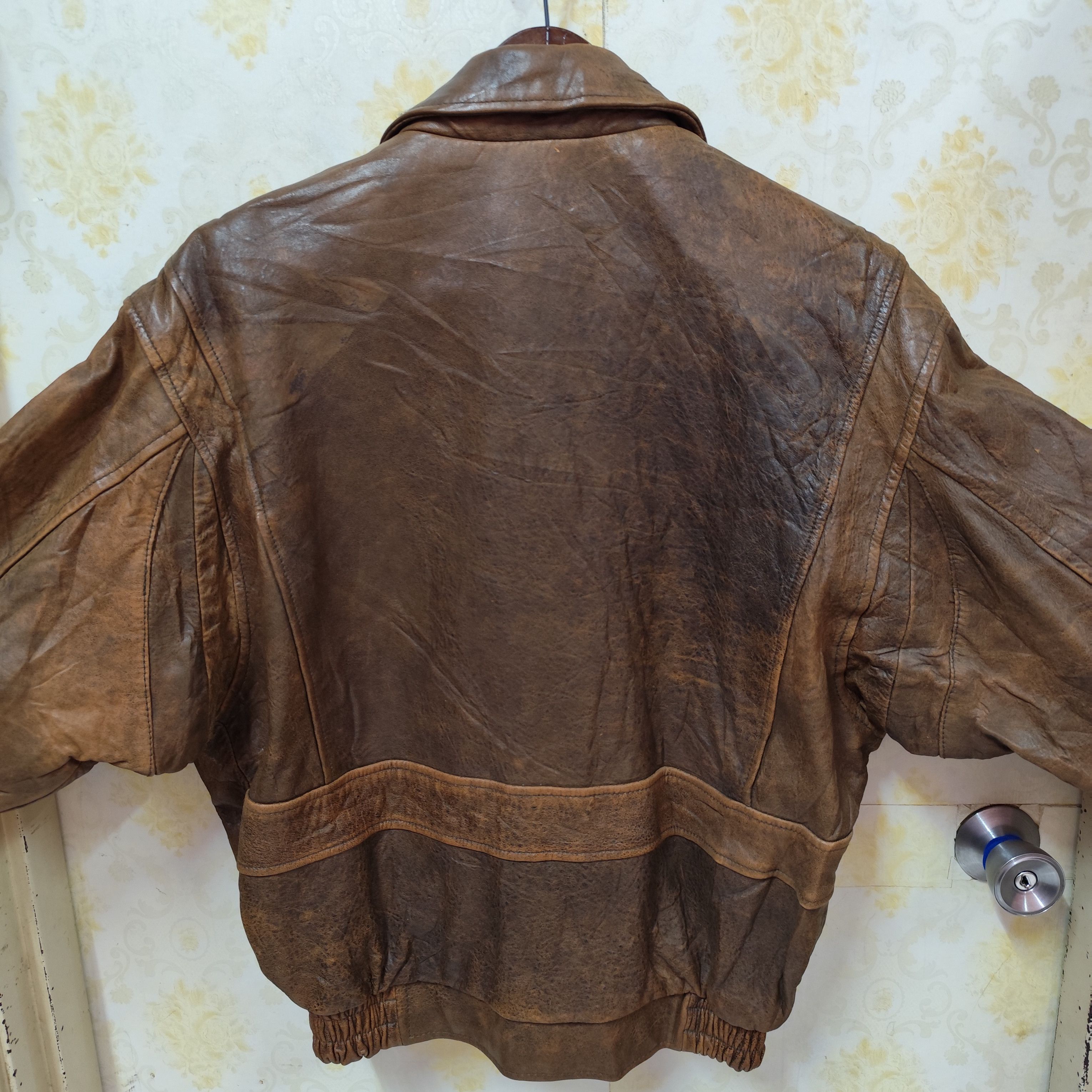 Vintage VINTAGE SHEEPSKIN BOMBER JACKET Size US S / EU 44-46 / 1 - 13 Thumbnail
