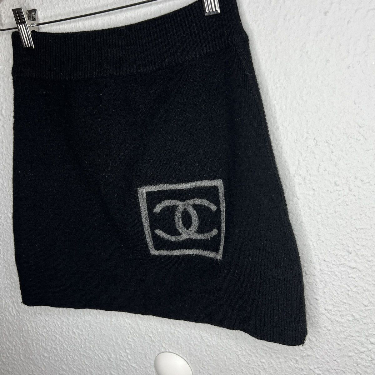 Chanel Vintage Chanel Mini Skirt Wool Big Logo Black Classic Luxury Size 27" / US 4 / IT 40 - 3 Thumbnail