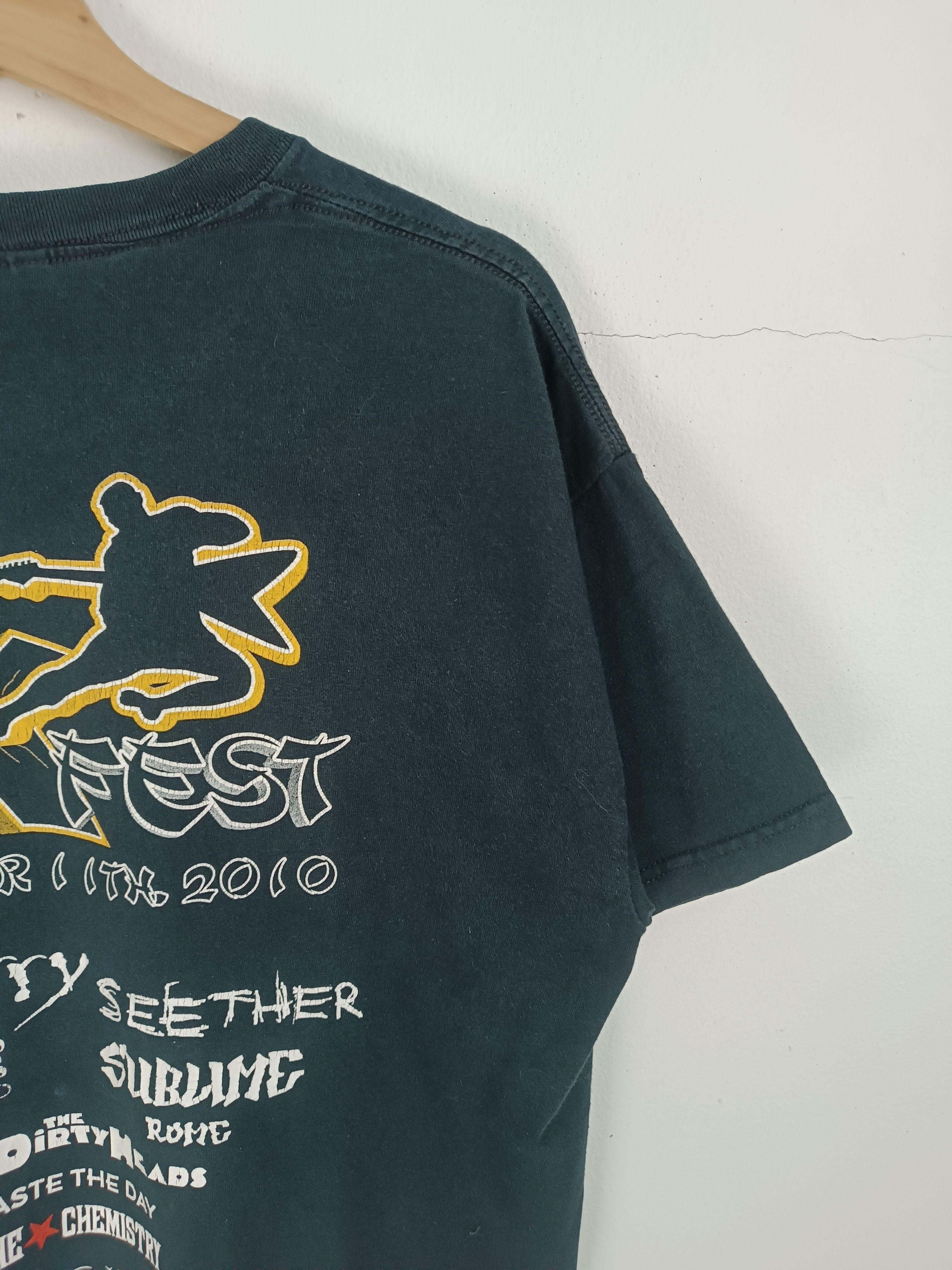 Band Tees VINTAGE 2010 X-FEST PAPA ROACH SEETHER SUBLIME NUMETAL TEE Size US L / EU 52-54 / 3 - 12 Thumbnail