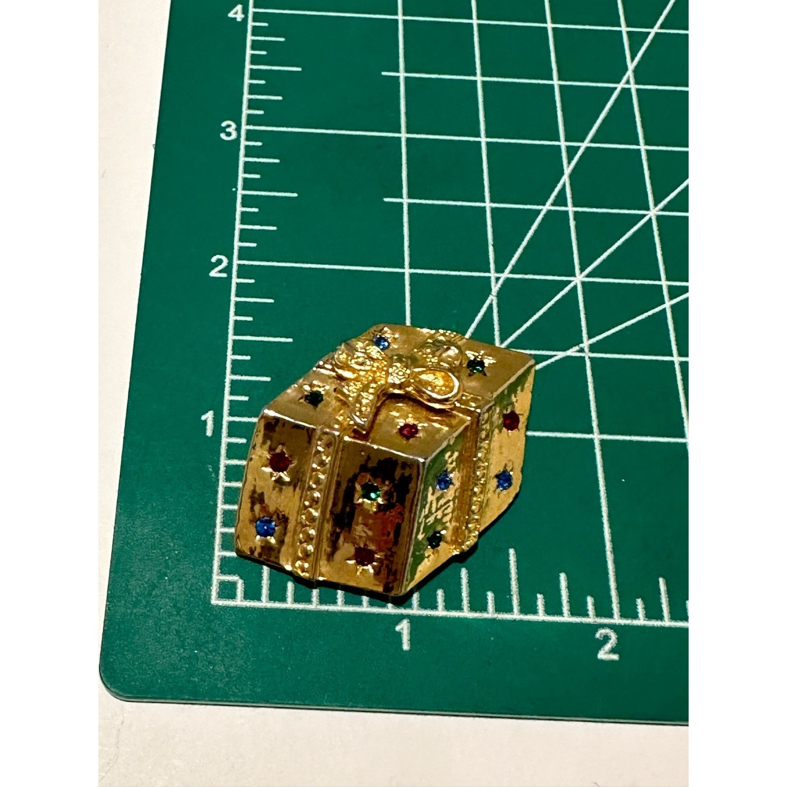 Other VTG Christmas Present Gift Gold Tone Rhinestones Brooch Pin Size ONE SIZE - 4 Thumbnail
