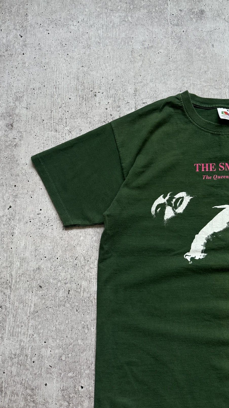 Band Tees 00s The Smiths The Queen is Dead Vintage Sun Faded Tee Size US M / EU 48-50 / 2 - 5 Thumbnail