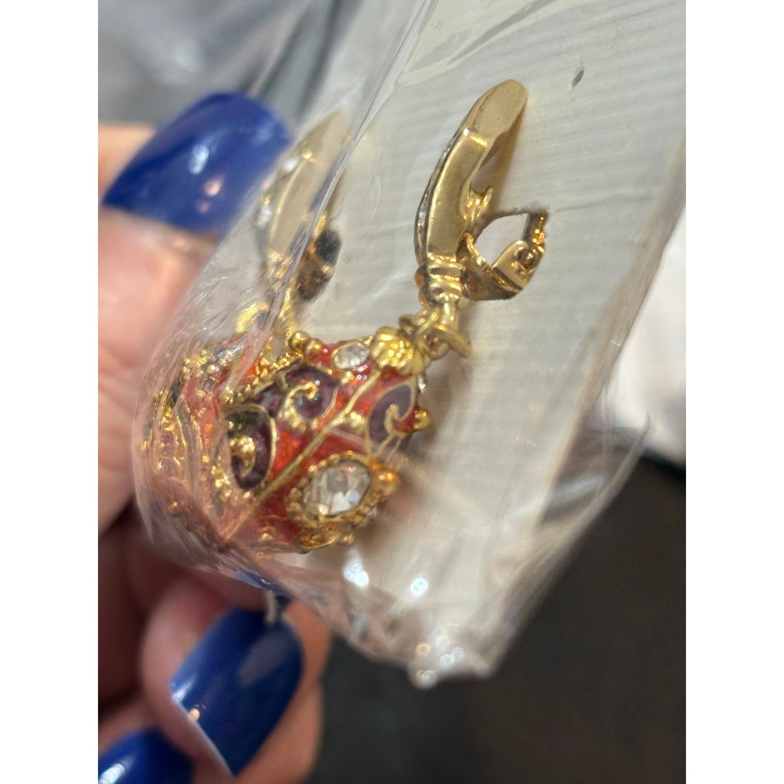 Other Vintage 1980s Gold Tone Enamel Rhinestone Dangle Size ONE SIZE - 7 Thumbnail