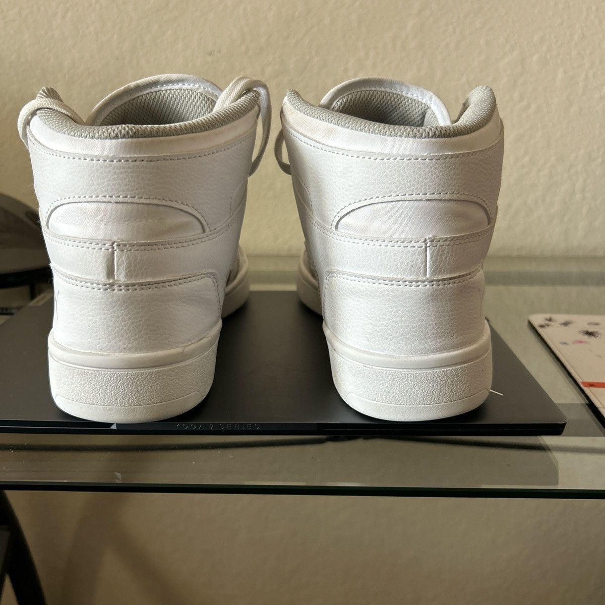 Puma White Puma High Tops Size US 6 / EU 39 - 2 Thumbnail
