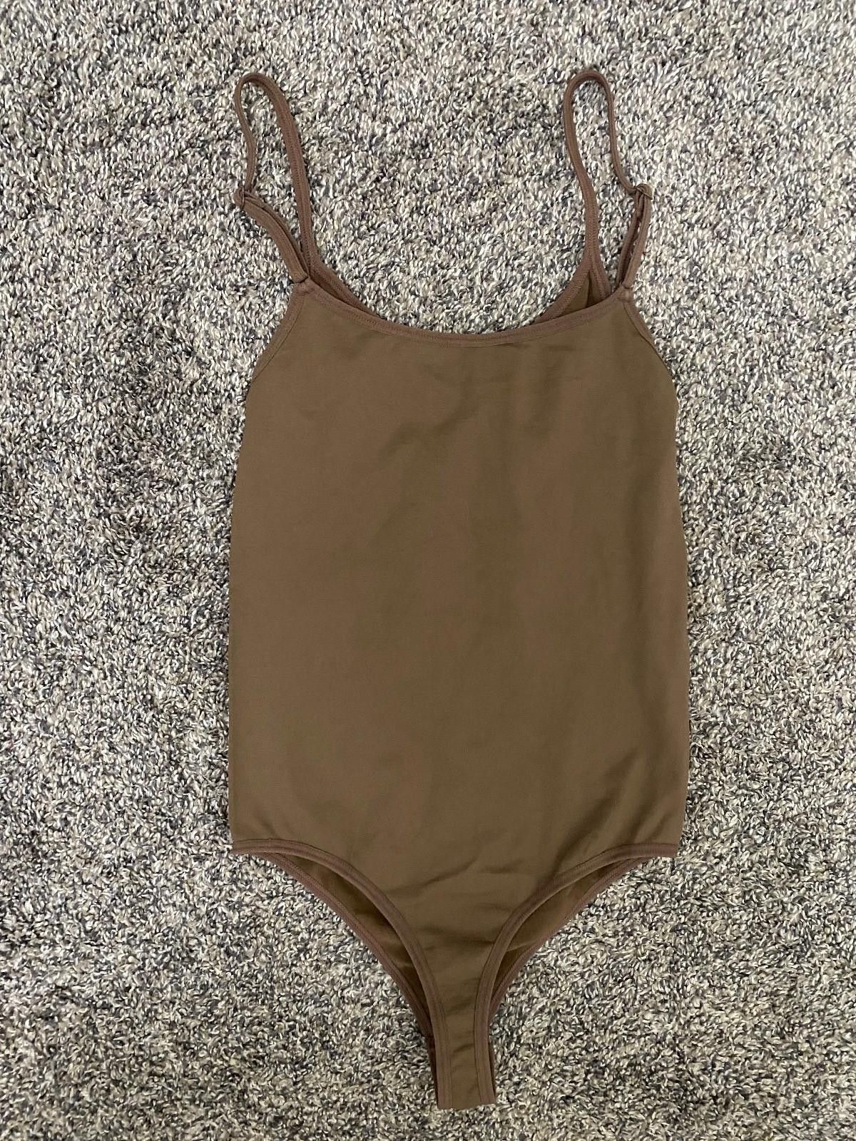 Asos ASOS DESIGN Seamless Cami Sculpting Bodysuit (SMALL) Size S / US 4 / IT 40 - 9 Thumbnail