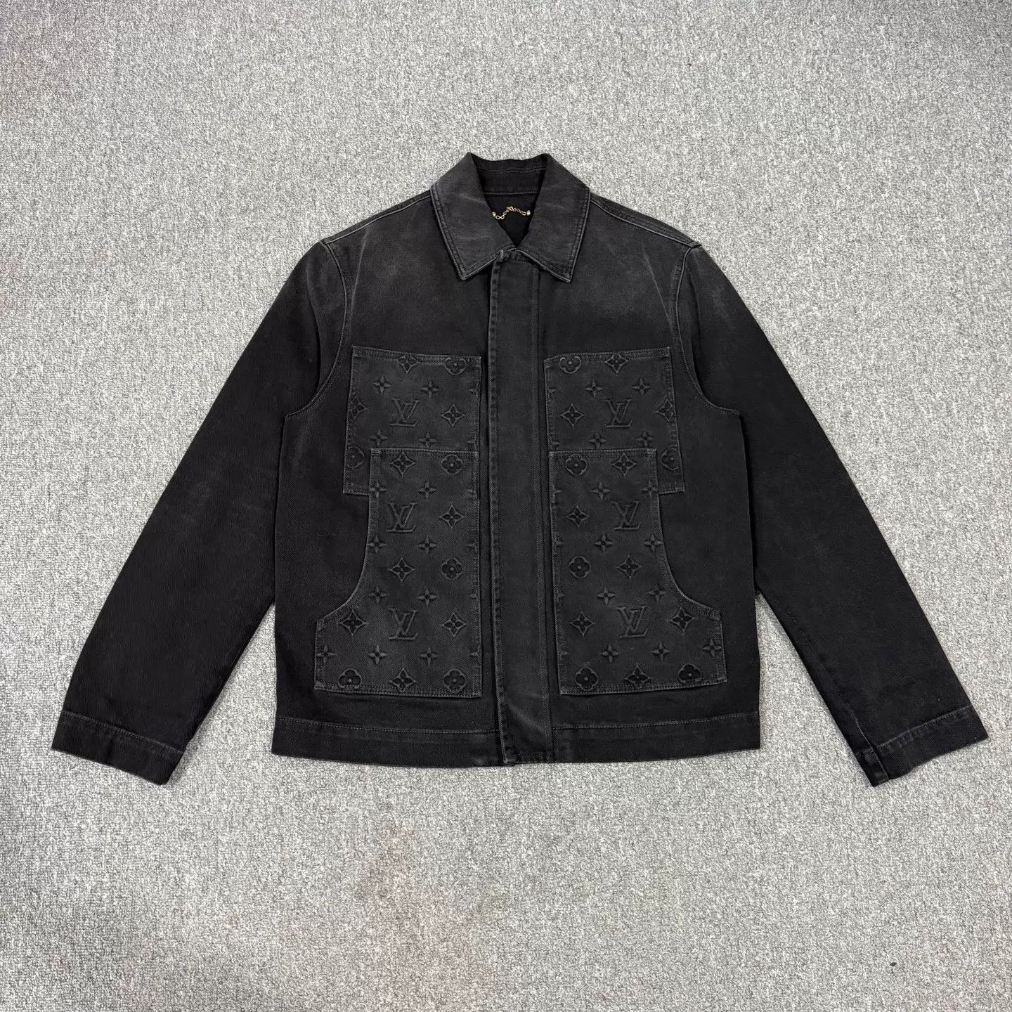 Louis Vuitton LV embossed logo lapel zip denim jacket 48 99new Size US M / EU 48-50 / 2 - 1 Thumbnail