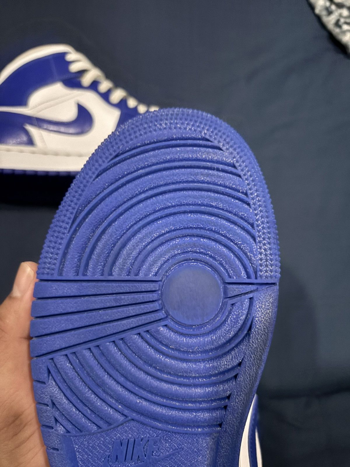 Nike Air Jordan 1 Mid Hyper Royal Size US 7.5 / IT 37.5 - 3 Thumbnail