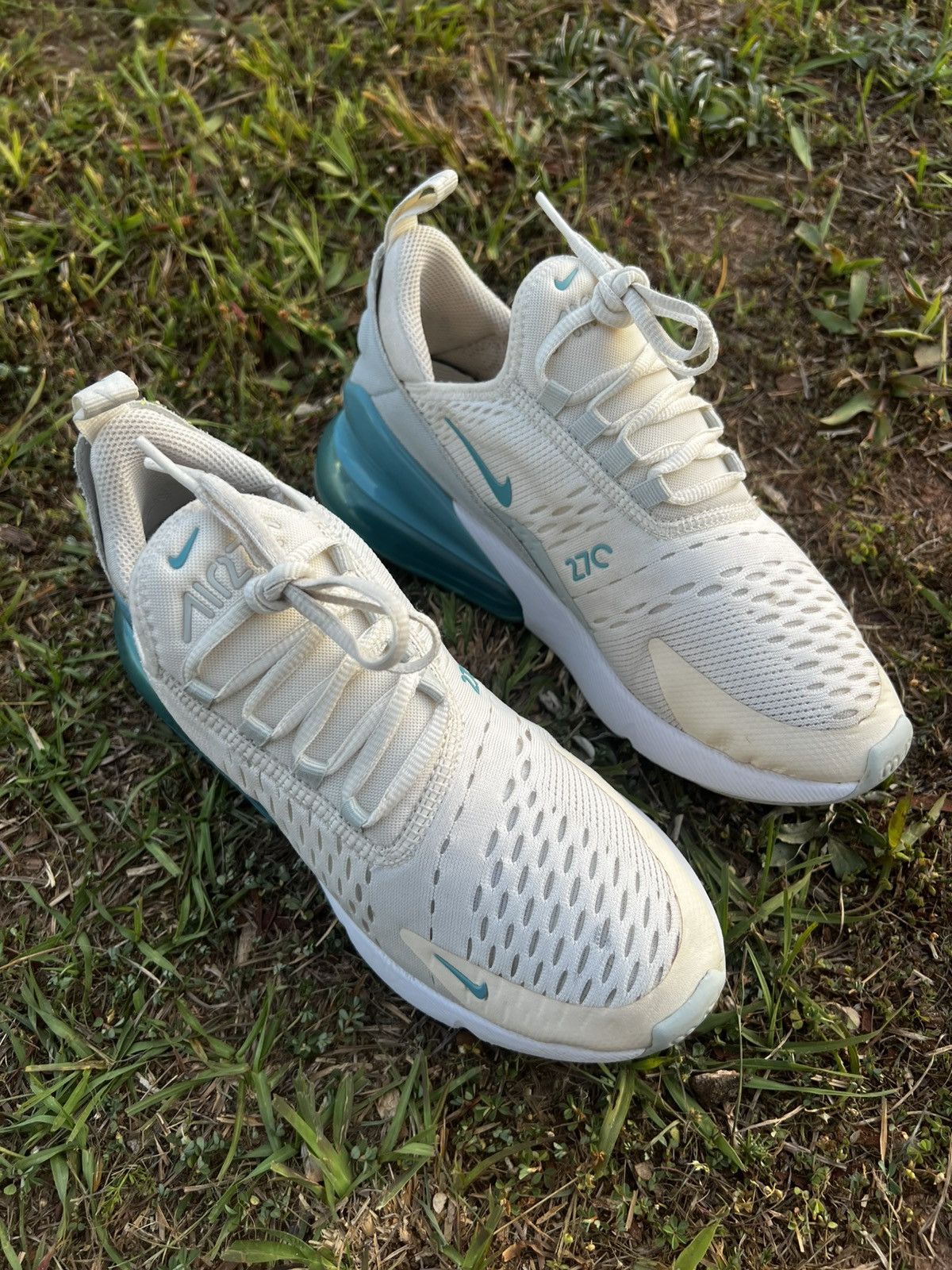 Nike CLEAN Nike size 5 Air Max 270 Denim Blue running shoes Size US 5 / EU 37 - 6 Thumbnail