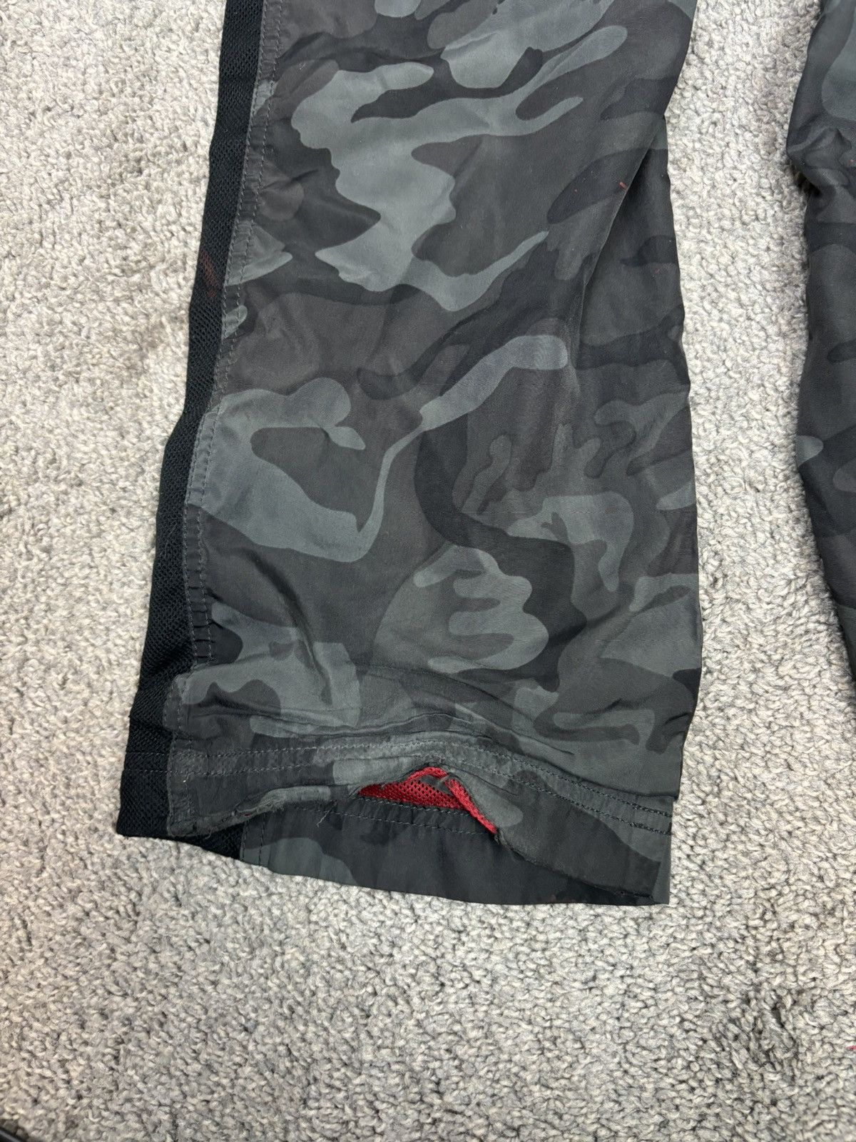 Other Emergency exit gray camo lined cargo pants Size US 30 / EU 46 - 3 Thumbnail