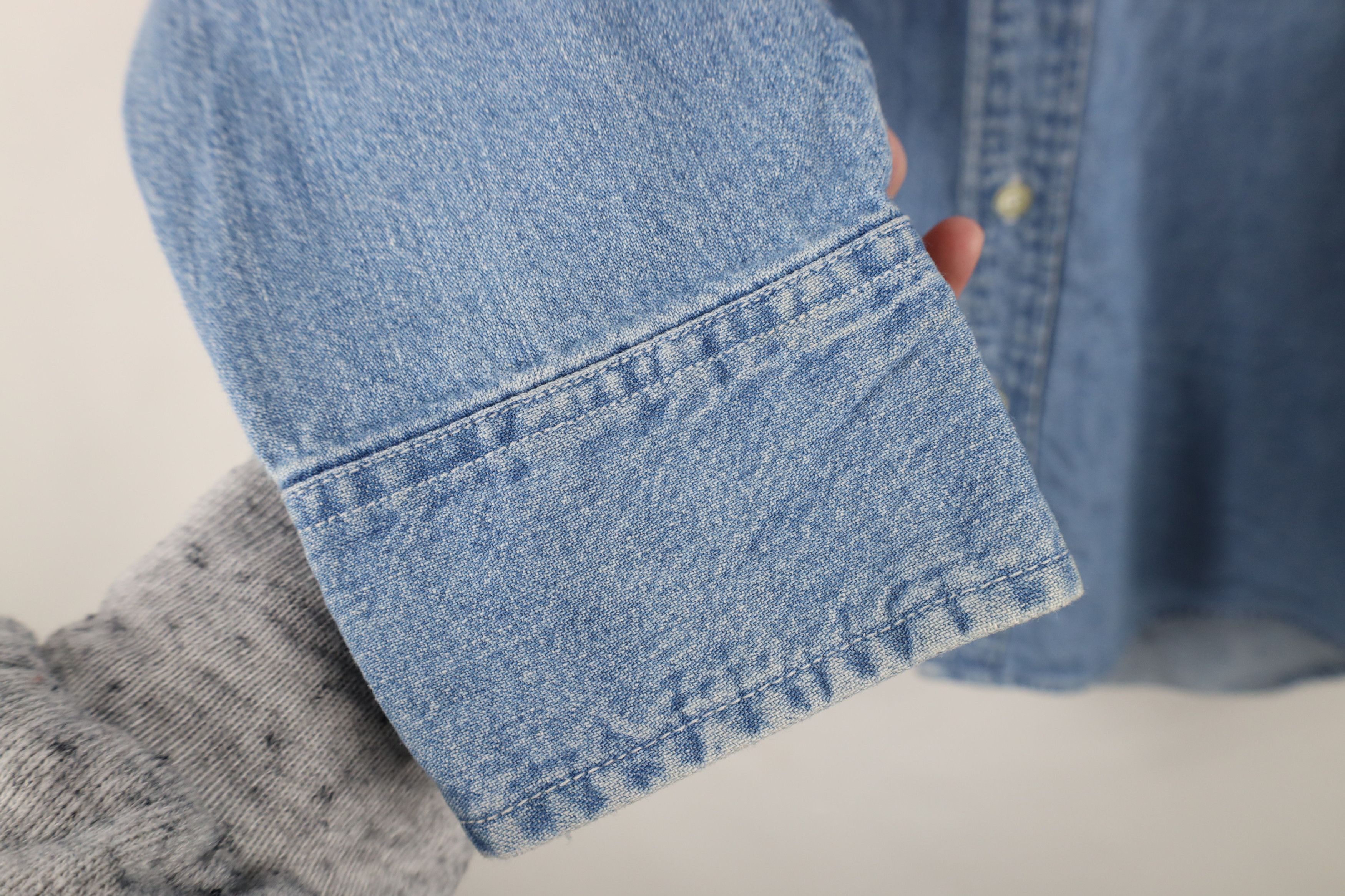 Gap × Vintage Vintage 90s Gap Classic Spell Denim Jean Button Down Shirt Size US S / EU 44-46 / 1 - 11 Thumbnail