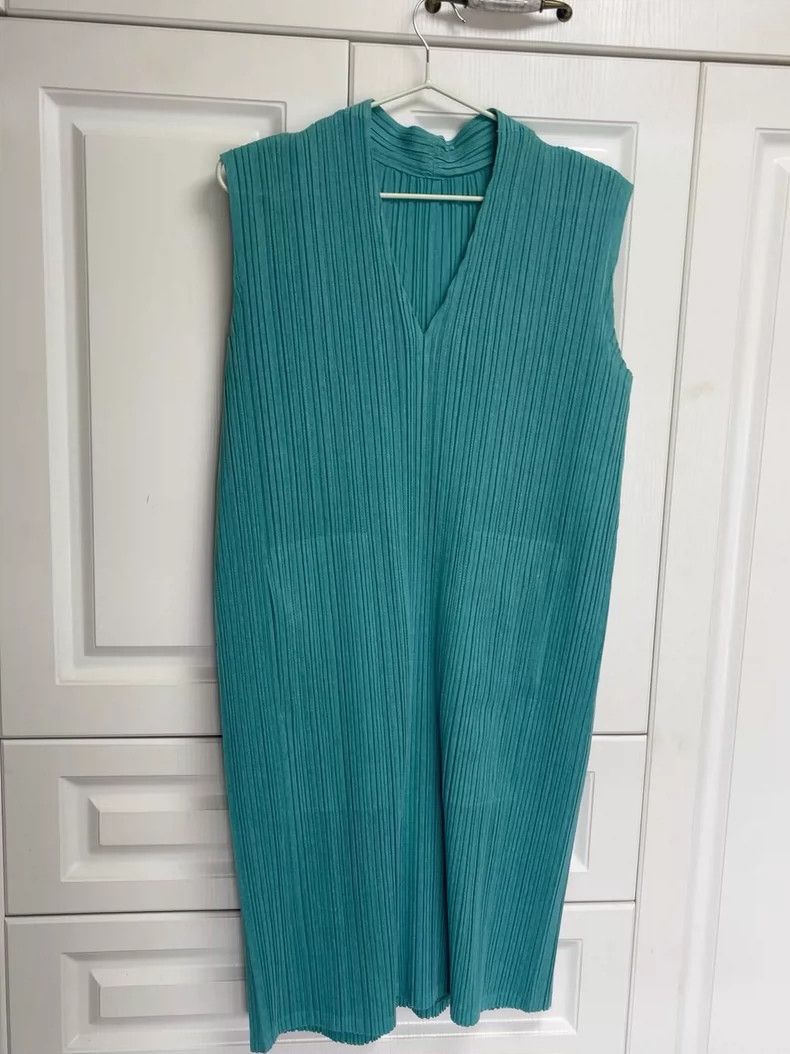 Issey Miyake Issey Miyake Green pleated dress Size M / US 6-8 / IT 42-44 - 1 Thumbnail