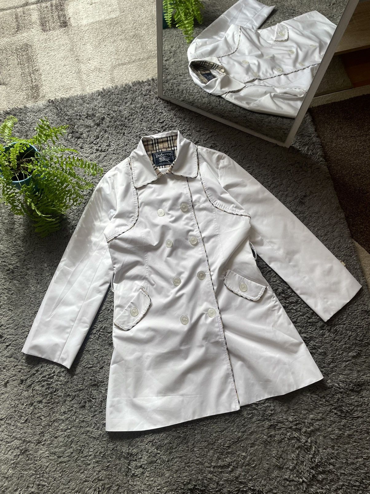 Burberry 00s Burberry Coat Streetwear Vintage Luxury Logo Rare Size L / US 10 / IT 46 - 2 Thumbnail