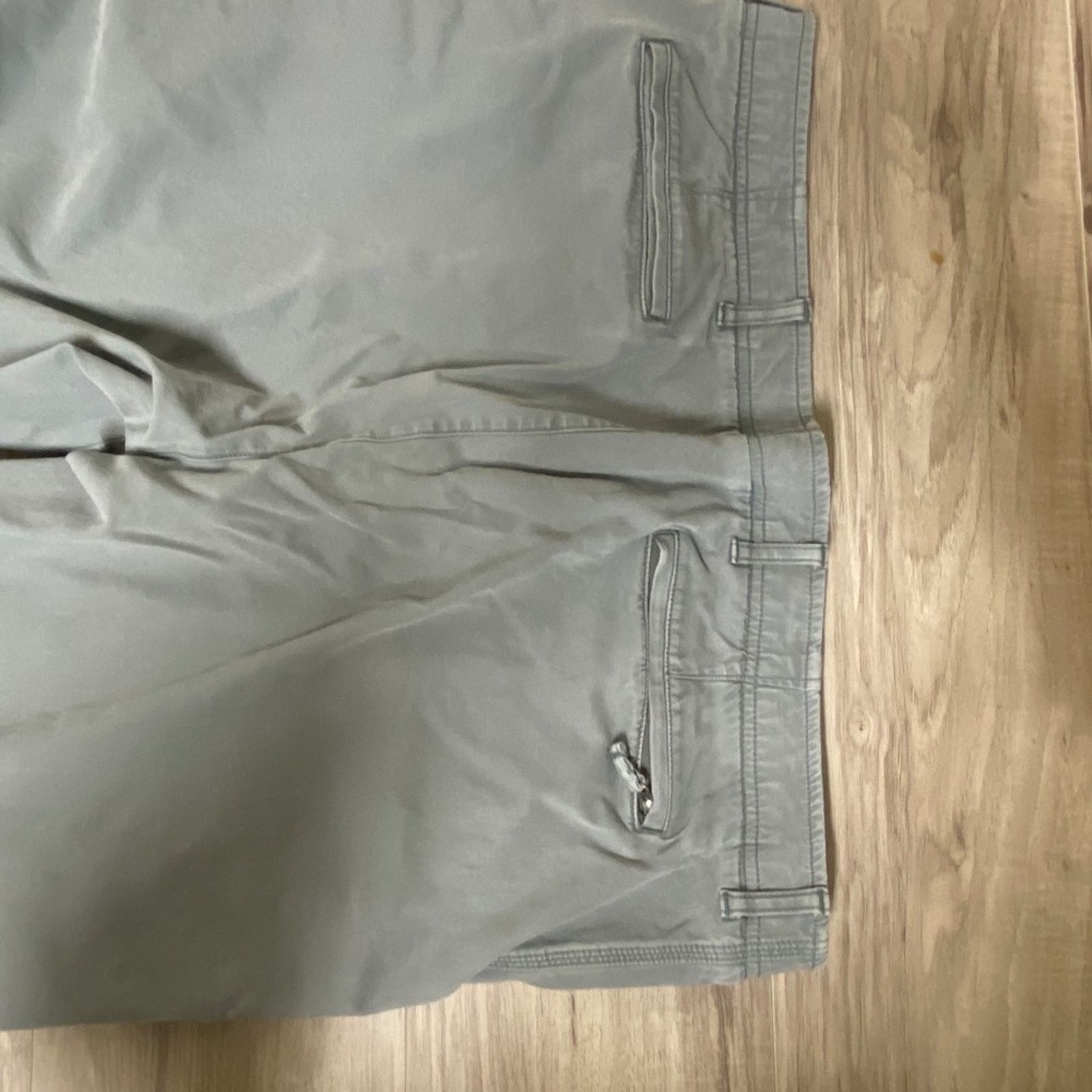 L.L. Bean L.L. Bean Men's Commuter Straight Stretch Chino - 42x32 Size US 42 / EU 58 - 9 Thumbnail