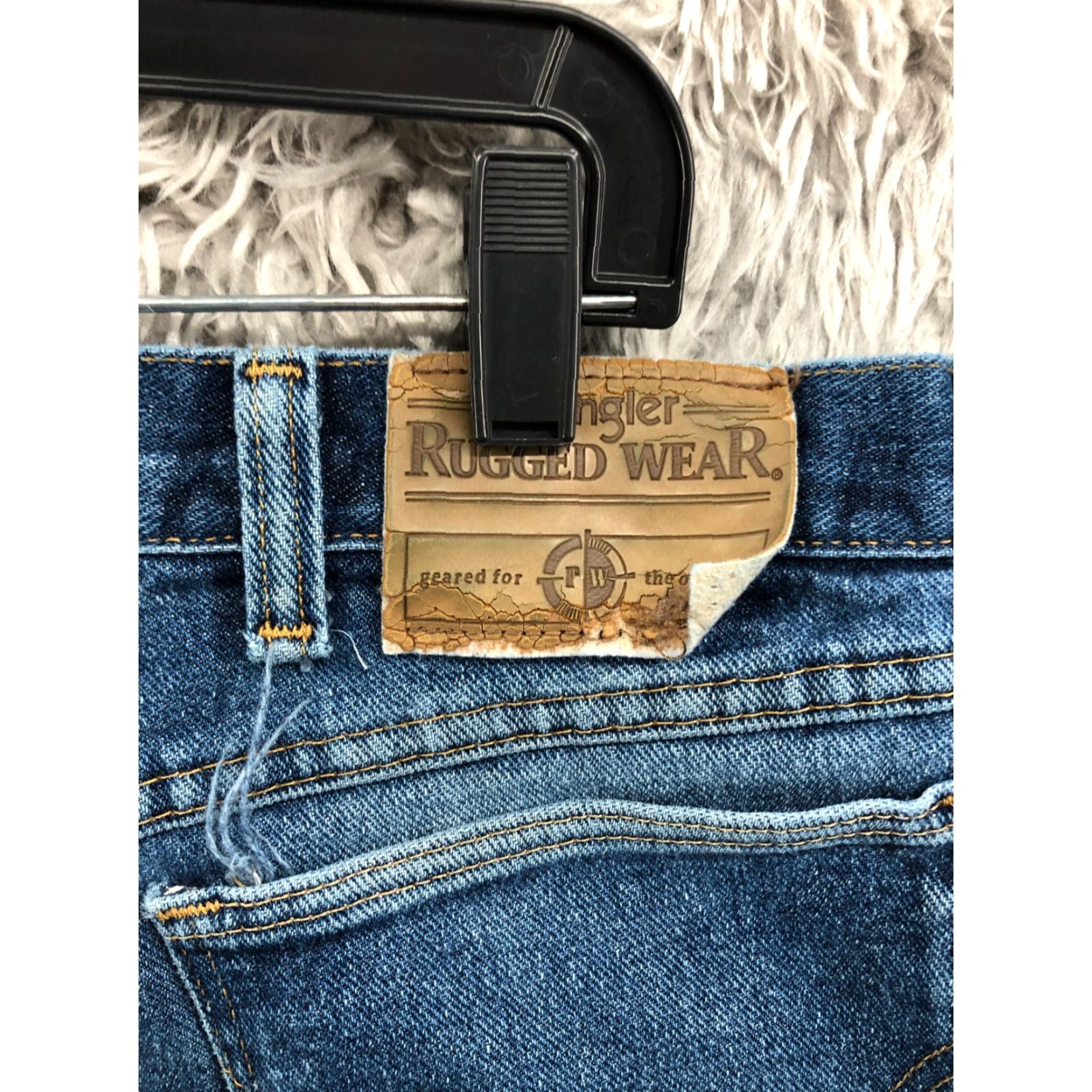 Wrangler Wrangler Rugged Wear Jeans Straight 36x30 Mens Mid Wash Blue Regular 5-Pocket Denim Cotton Blend Belt Loops Zip Inseam 30 Size US 36 / EU 52 - 6 Thumbnail