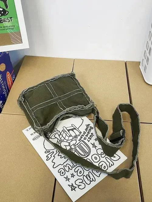 Japanese Brand Streetwear Small Messenger Bag Retro Vintage Crossbody Bag Size ONE SIZE - 4 Thumbnail