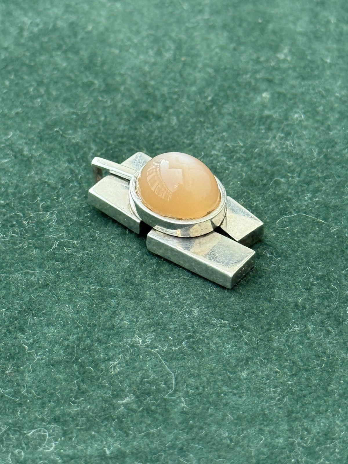 Sterling Silver Stone Market Silver Peach Moonstone Cabochon Pendant Size ONE SIZE - 2 Thumbnail