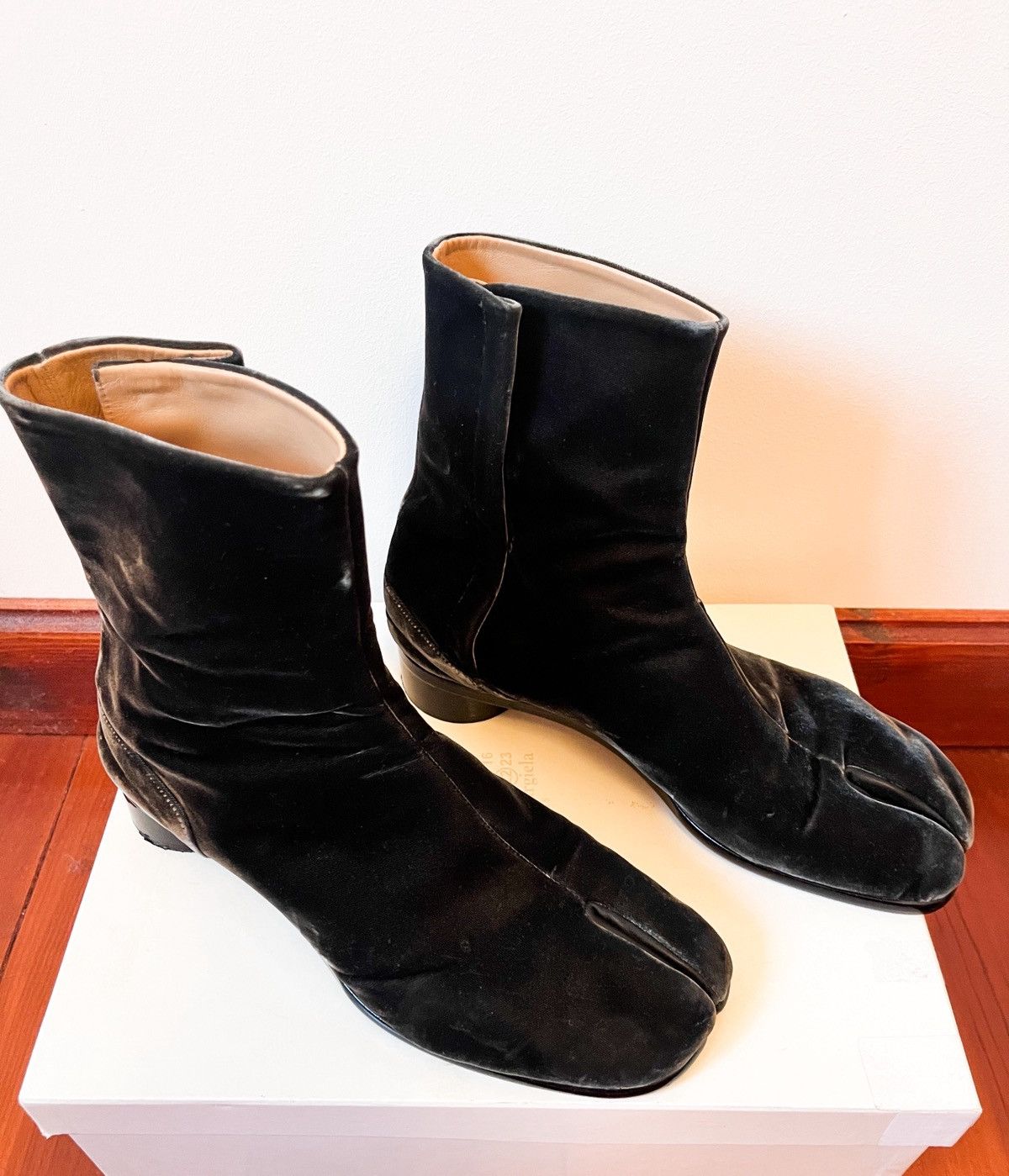 Maison Margiela × Vintage Maison Margiela Tabi Boots – Black / Silver Velvet – EU 44 Size US 10 / EU 43 - 3 Thumbnail
