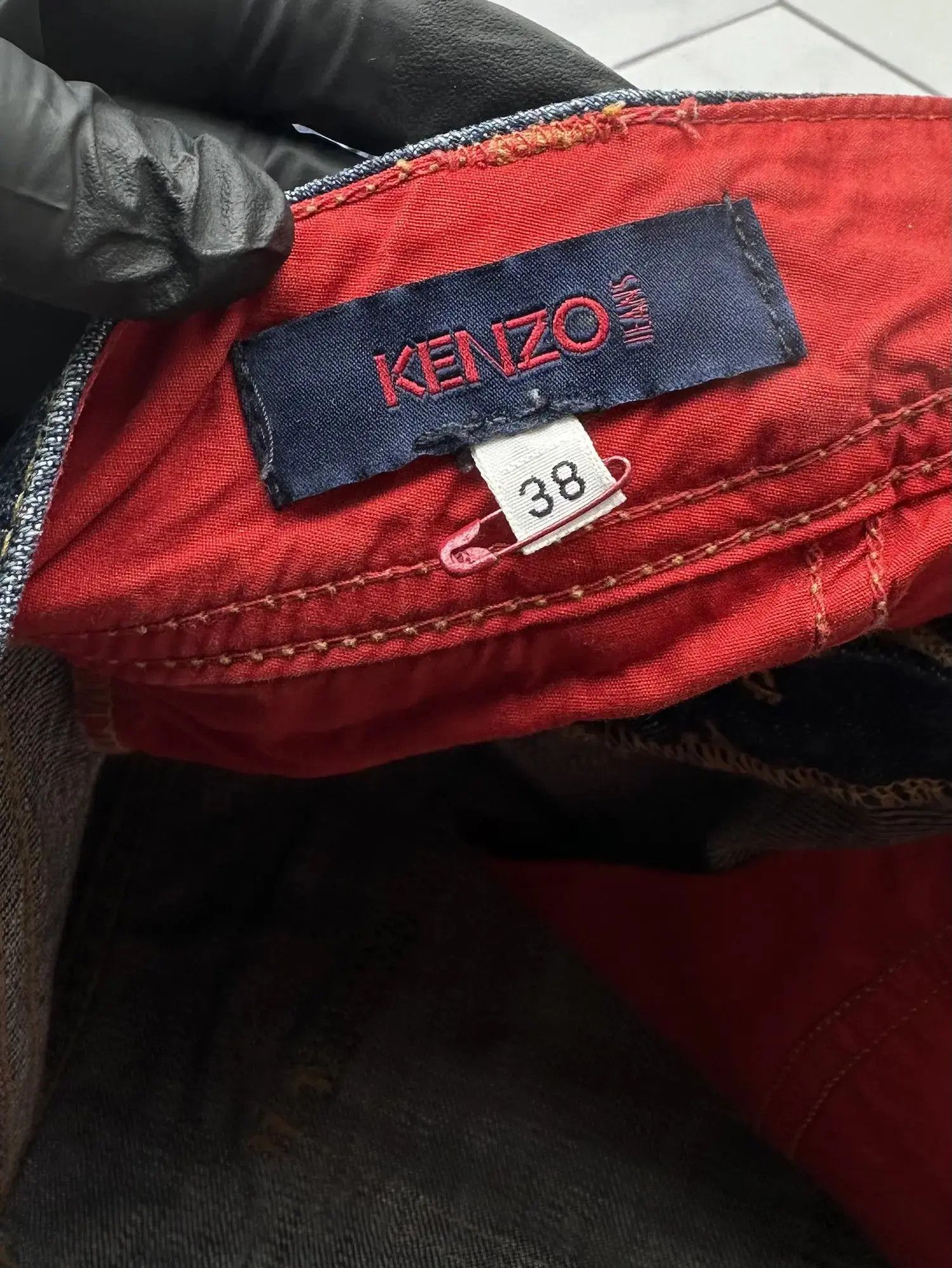 Kenzo Kenzo Vintage Mini Skirt (B251) Size 26" / US 2 / IT 38 - 6 Thumbnail