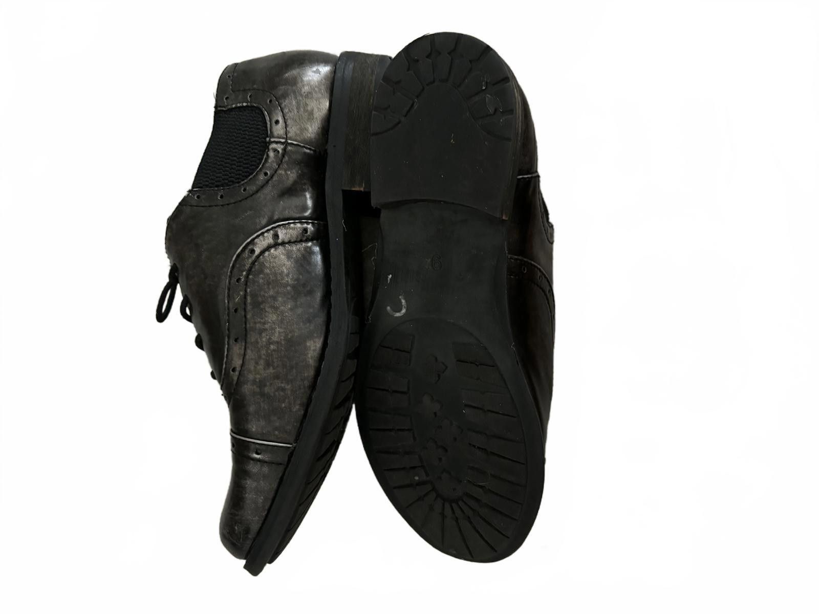 Designer EUC Crown Vintage Stylish Black Metallic Oxford Flats sz 6 Size US 6 / IT 36 - 6 Thumbnail