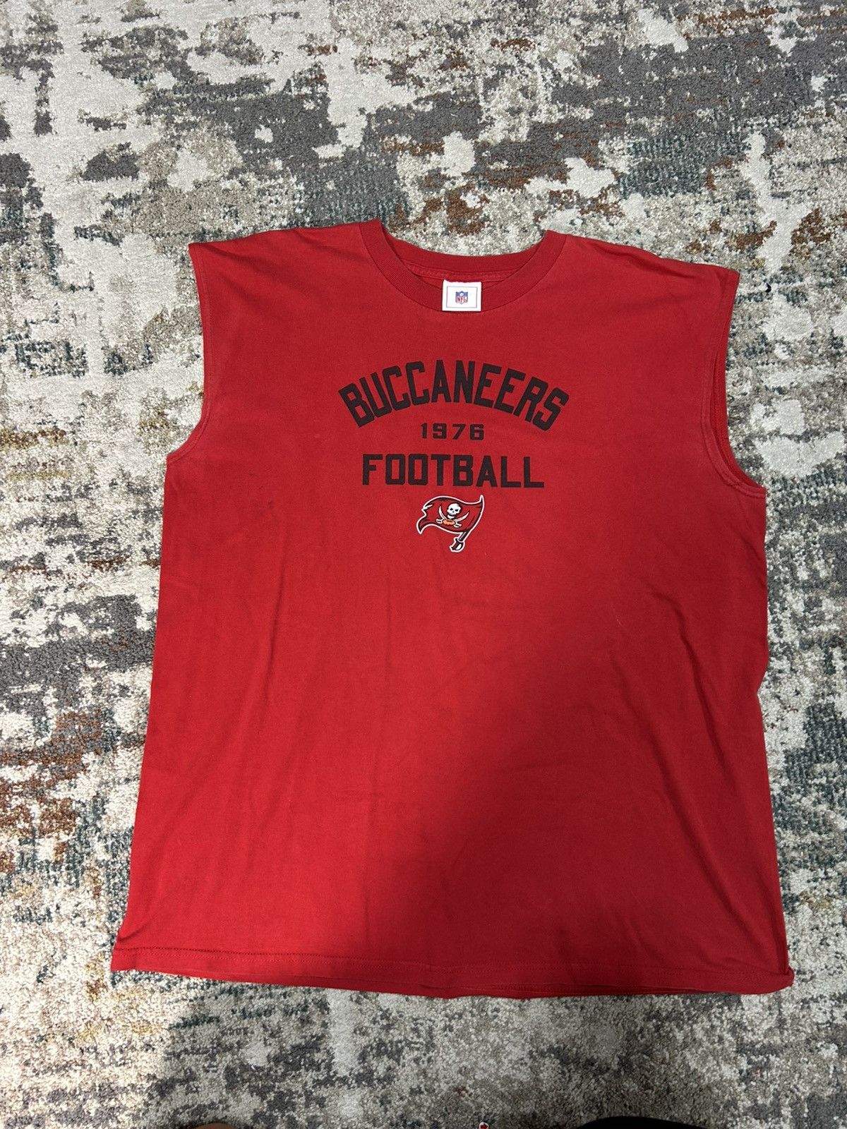 NFL Y2K Tampa Bay Buccaneers Cutoff Sleeveless Tank Top Size US L / EU 52-54 / 3 - 1 Thumbnail