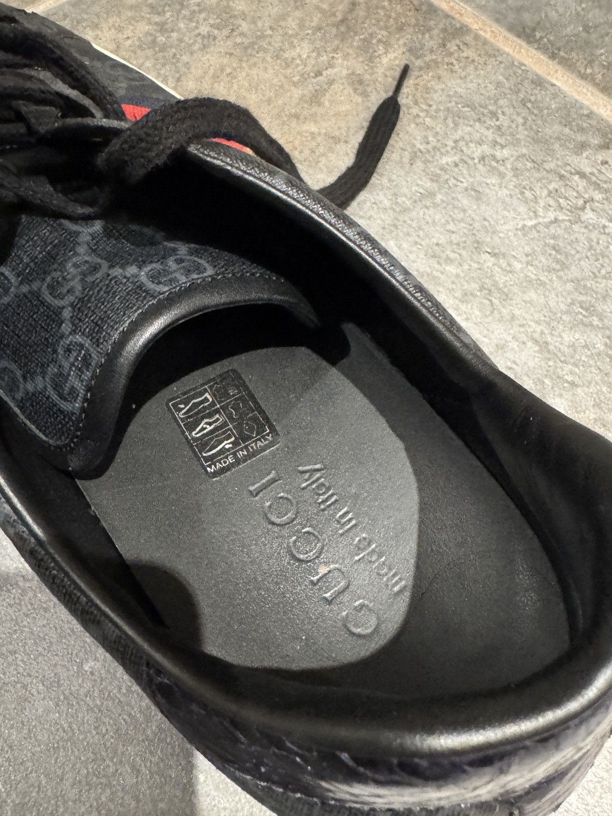 Gucci Gucci mens low top leather sneakers. Size US 9 / EU 42 - 8 Thumbnail