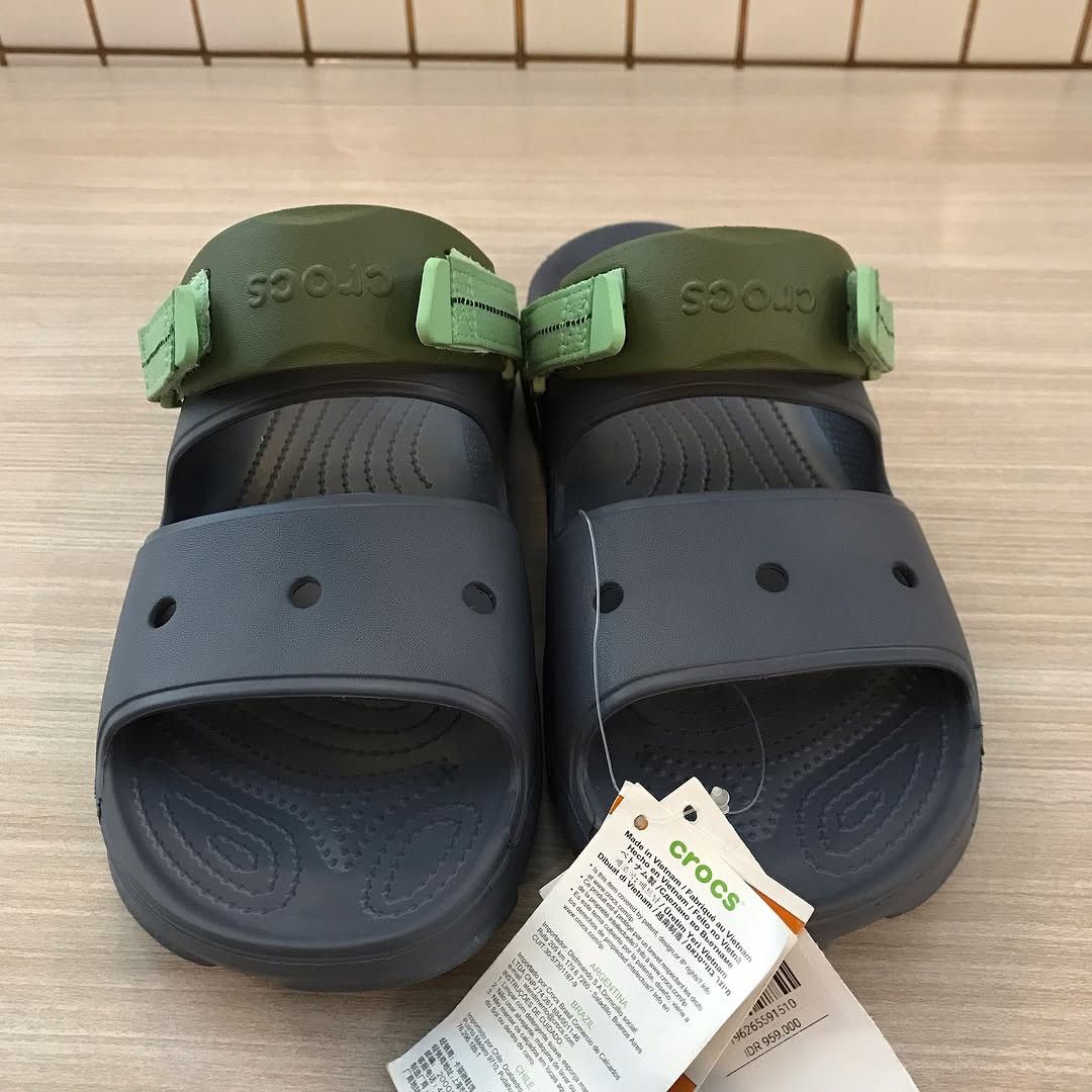 Away Travel × Crocs Crocs Classic all terrain clogs sandals Sandal Milano rubber Size US 11.5 / EU 44-45 - 10 Thumbnail