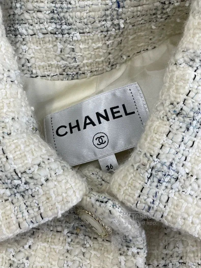 Chanel Chanel White Plaid Tweed Coat. Size US S / EU 44-46 / 1 - 5 Thumbnail