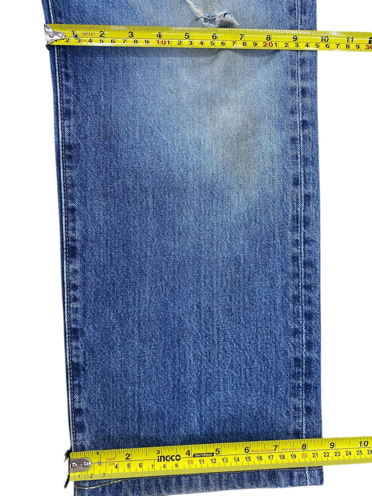 Uniqlo Uniqlo Faded Light Wash Style Baggy Jeans Size US 36 / EU 52 - 9 Thumbnail