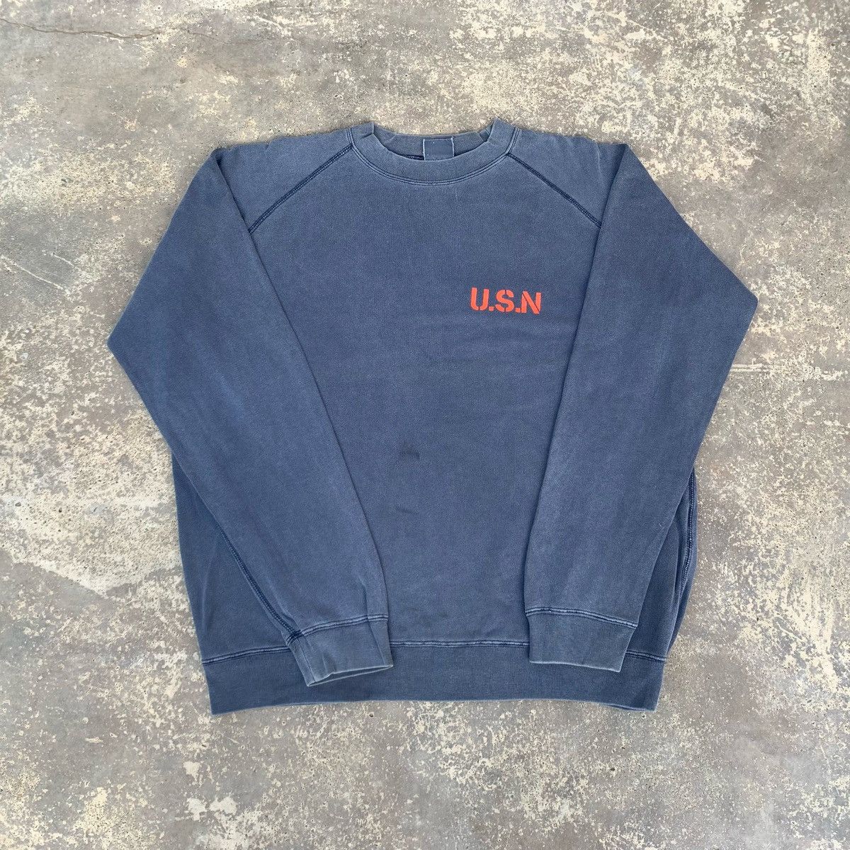 Avirex Vintage 90s Faded Avirex USN Sweatshirt Size US L / EU 52-54 / 3 - 1 Thumbnail