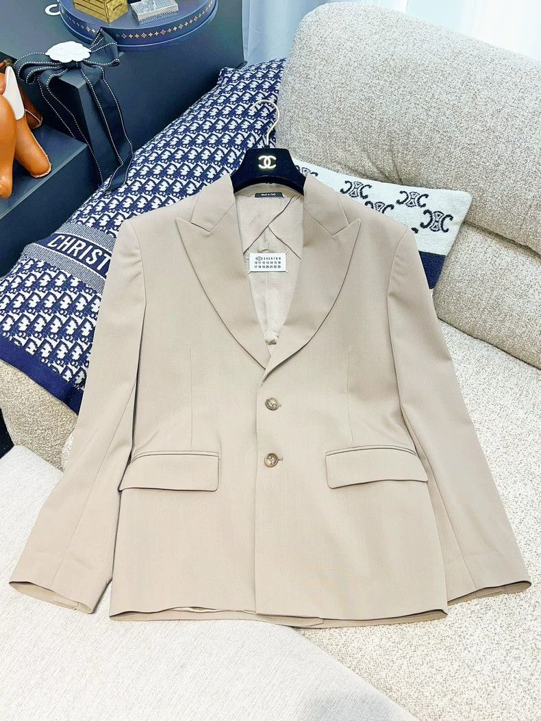 Maison Margiela Beige Long Sleeve Blazer for Women Size US M / EU 48-50 / 2 - 1 Thumbnail