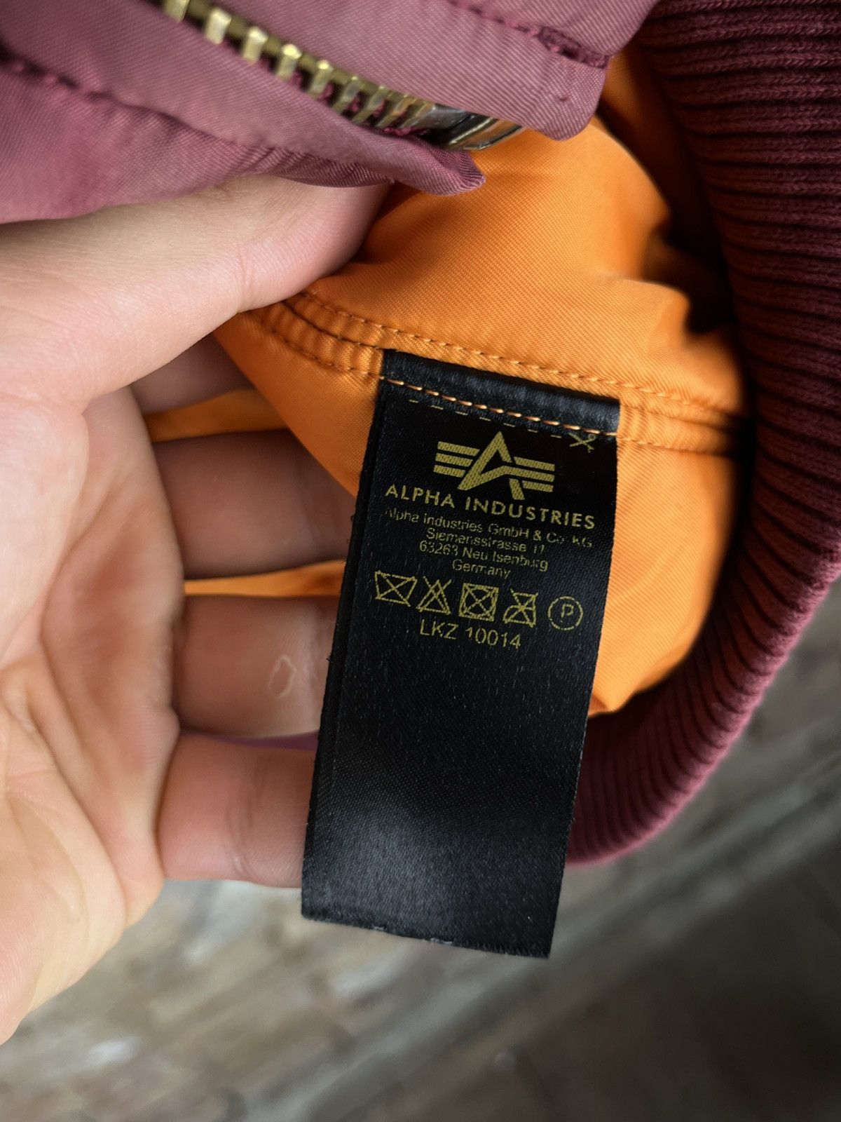 Alpha Industries Burgundy Alpha Industries Bomber Jacket 90s Vintage Size US L / EU 52-54 / 3 - 8 Thumbnail