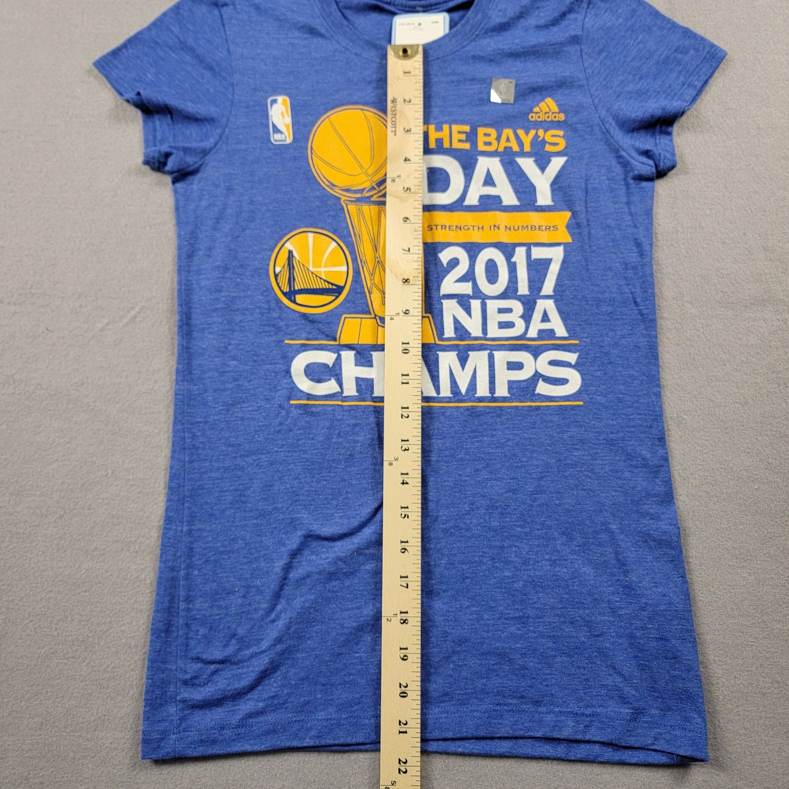Adidas Adidas Golden State Warriors 2017 Champs Tshirt Womens Sz S Size S / US 4 / IT 40 - 8 Thumbnail