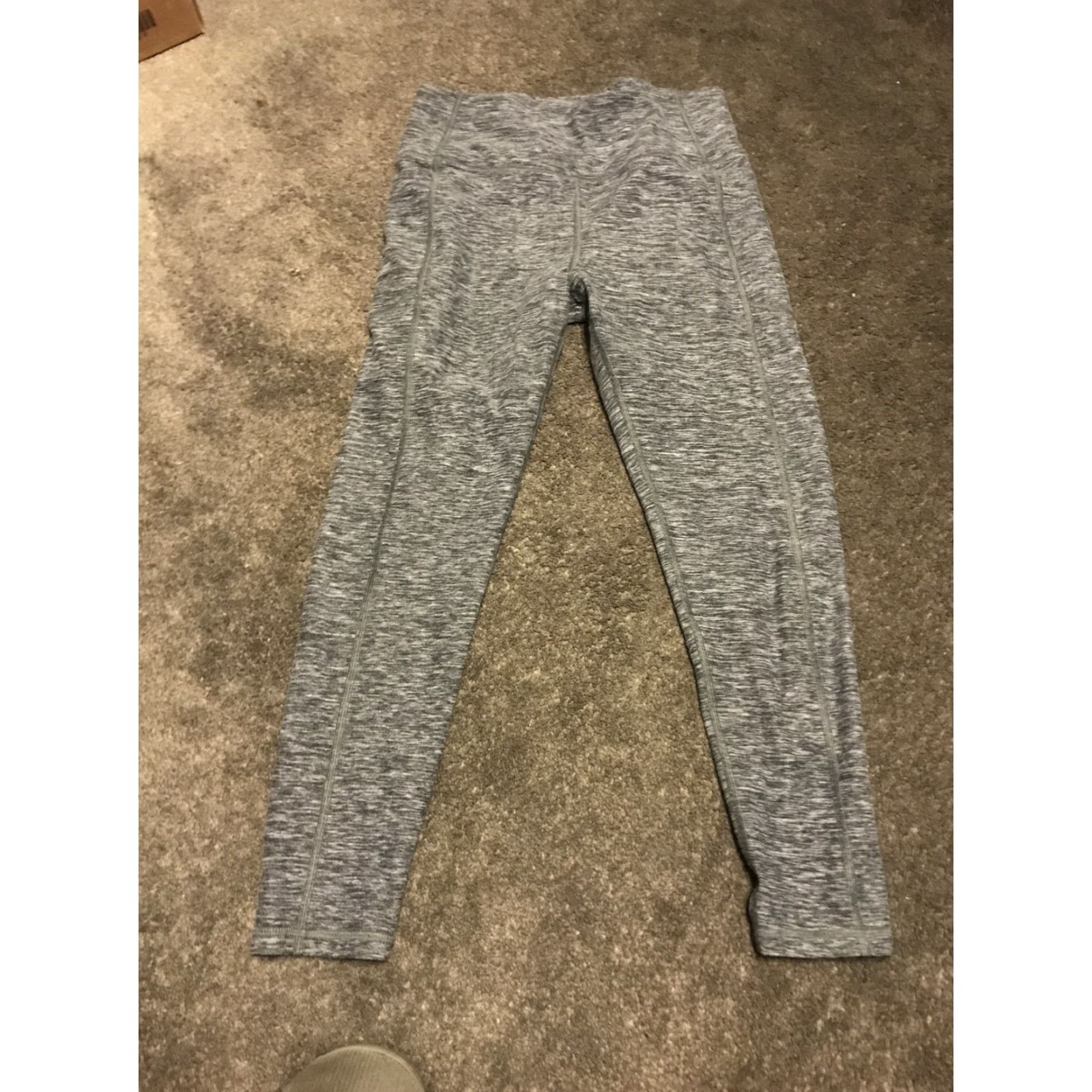 Victoria's Secret Victoria’s Secret Leggings Size M Heather Gray Size 32" / US 10 / IT 46 - 2 Thumbnail