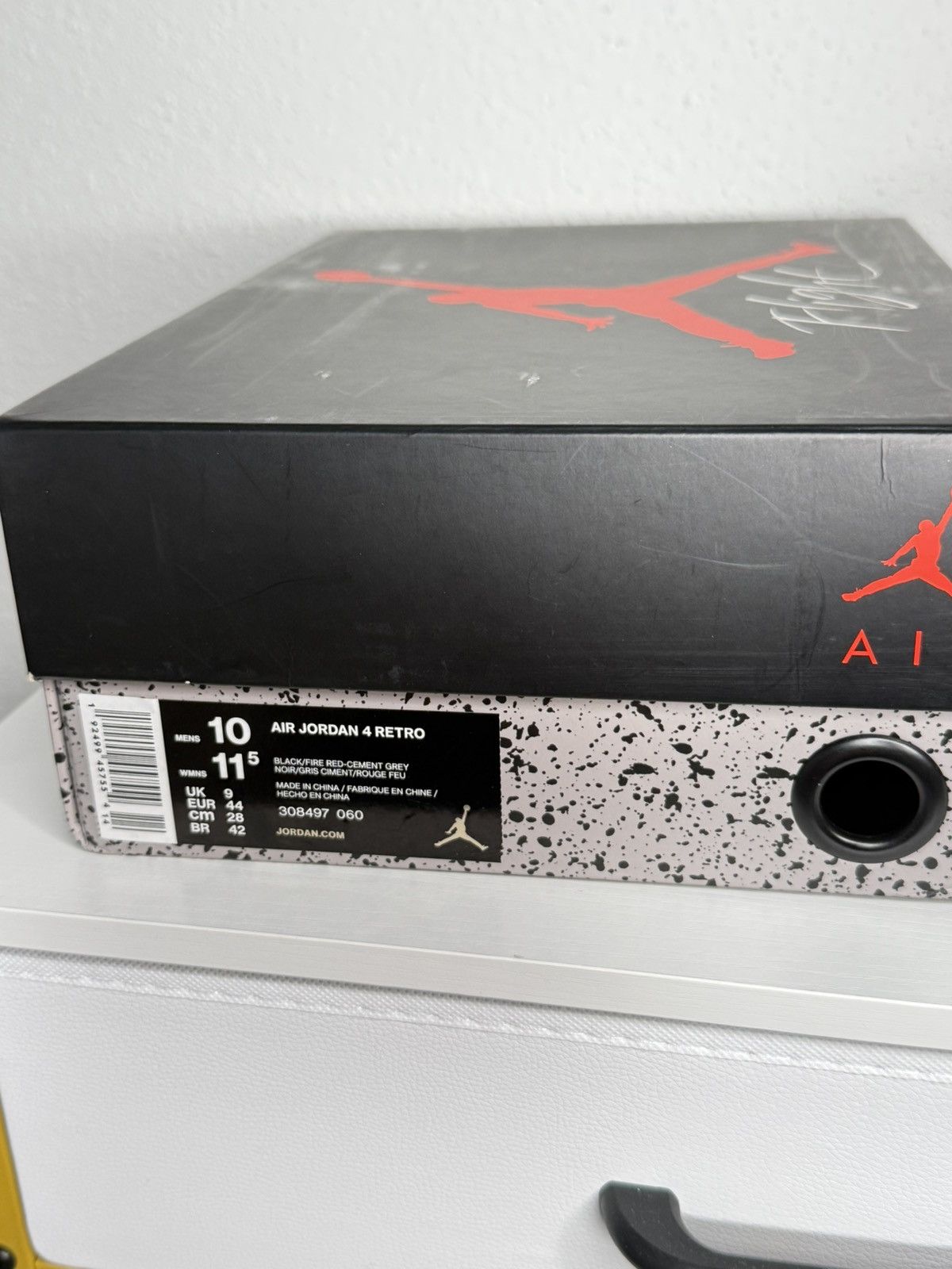Nike Jordan 4 Retro Bred 2019 Size US 10 / EU 43 - 2 Thumbnail