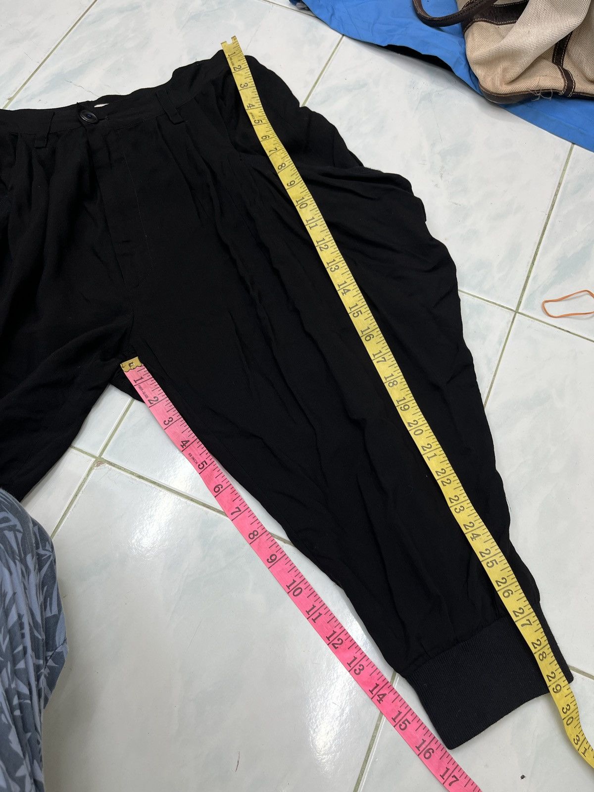 Issey Miyake 🔥🔥🔥ARCHIVE SUNAO KUWAHARA ISSEY MIYAKE CROTCH PANTS Size 27" / US 4 / IT 40 - 21 Thumbnail
