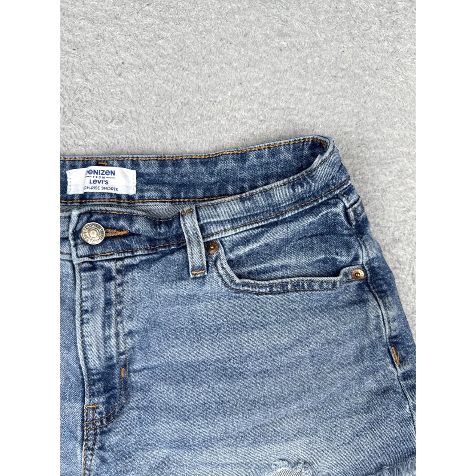 Levi's Levi's Denim Shorts Womens 10 W30 L3 High Rise Frayed Hem Blue Size 32" / US 10 / IT 46 - 5 Thumbnail