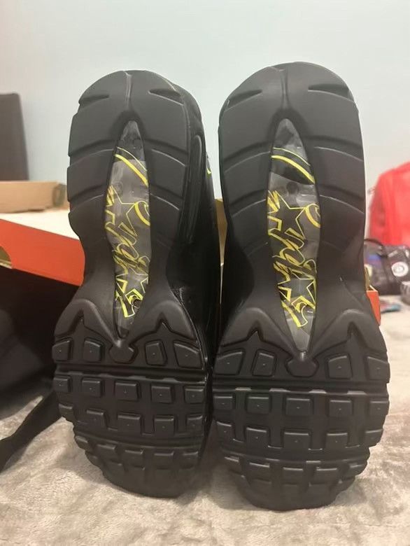 Nike HONEY BLACK AIRMAX 95 🍯🖤 Size US 9 / EU 42 - 2 Thumbnail